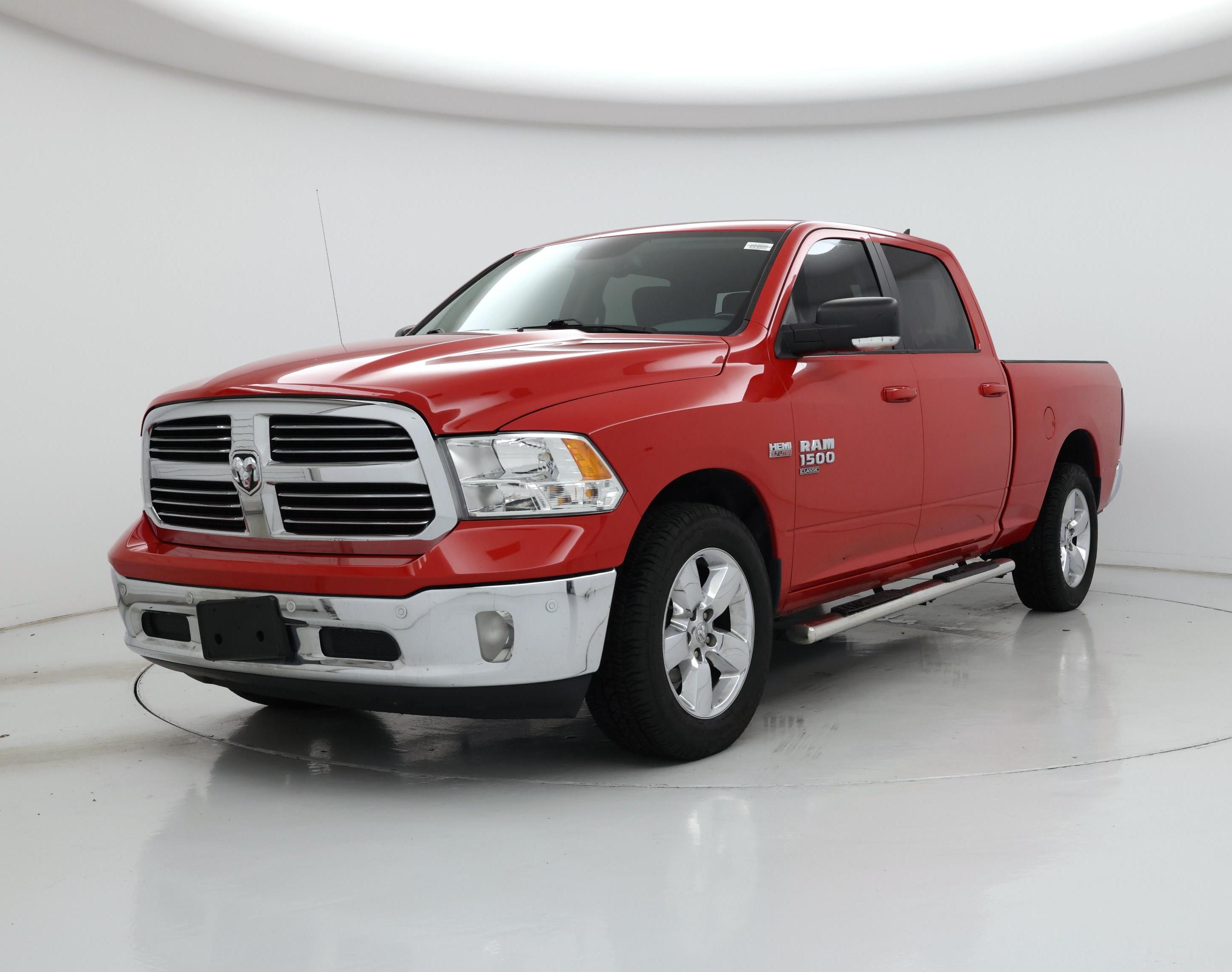 Thumbnail: 2019 RAM 1500 Classic - 4