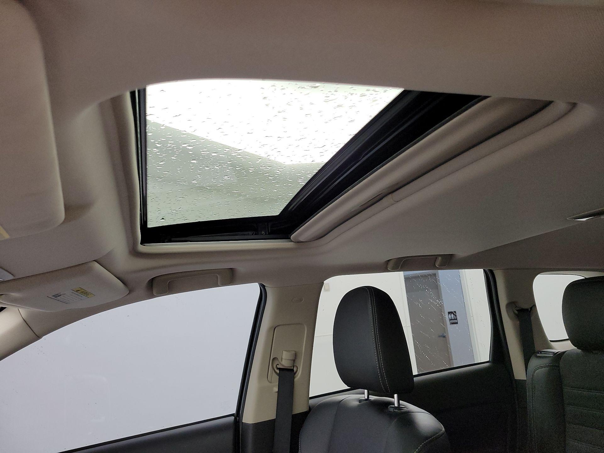 Thumbnail: 2019 Mitsubishi Outlander - 19