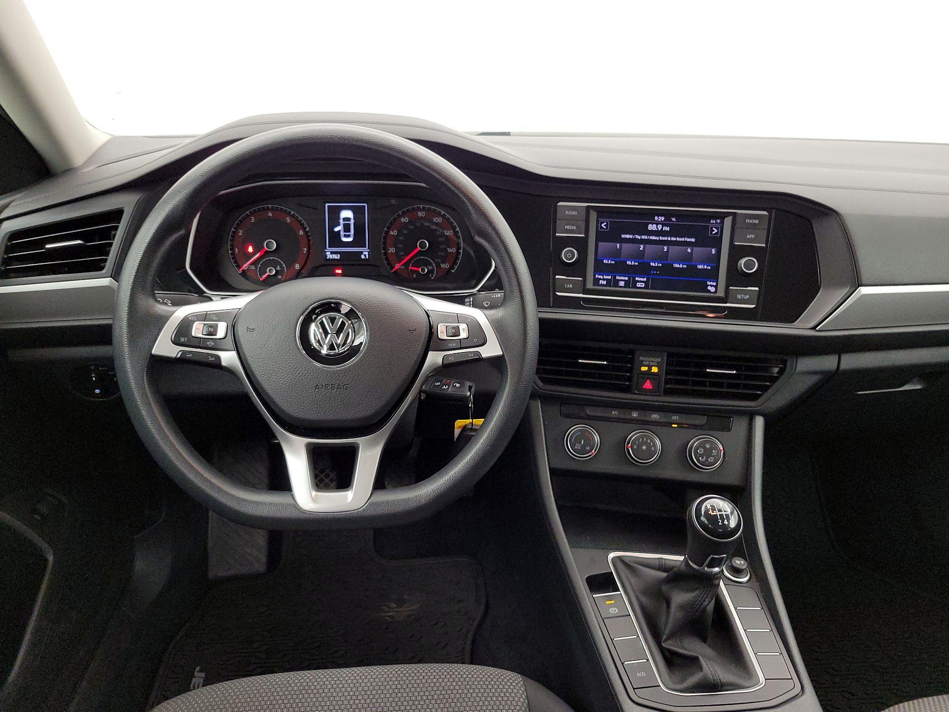 Thumbnail: 2019 Volkswagen Jetta - 10