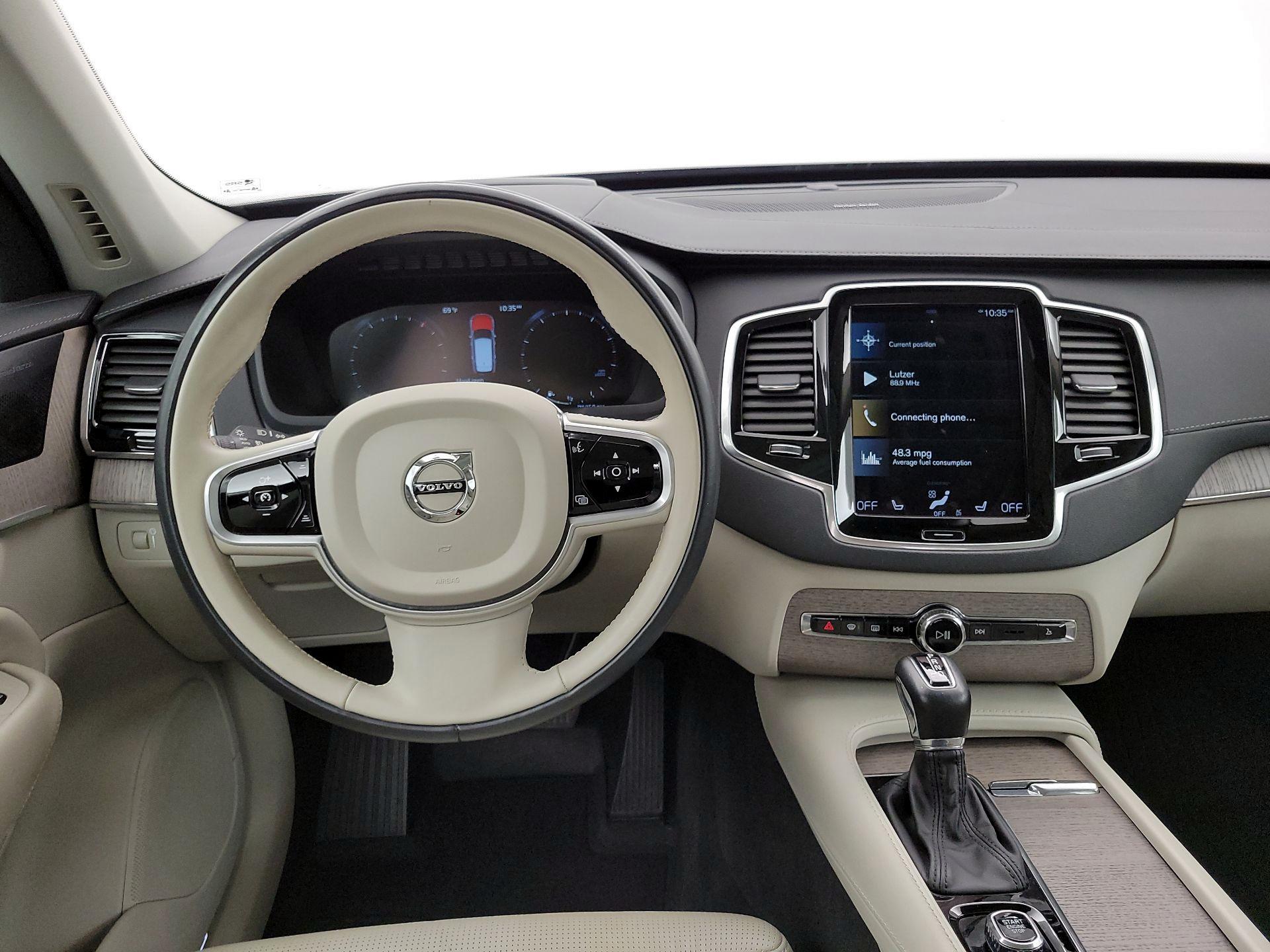Thumbnail: 2021 Volvo XC90 - 10