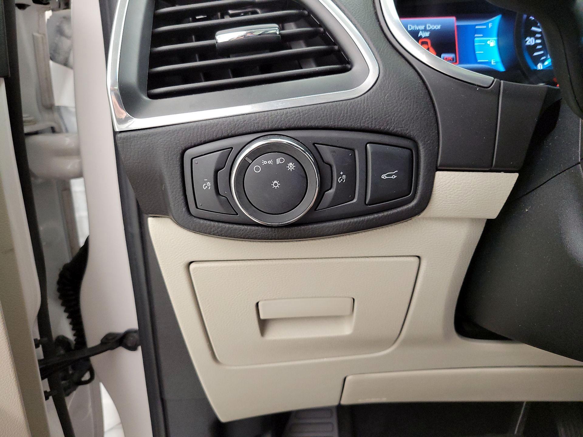 Thumbnail: 2017 Ford Edge - 13