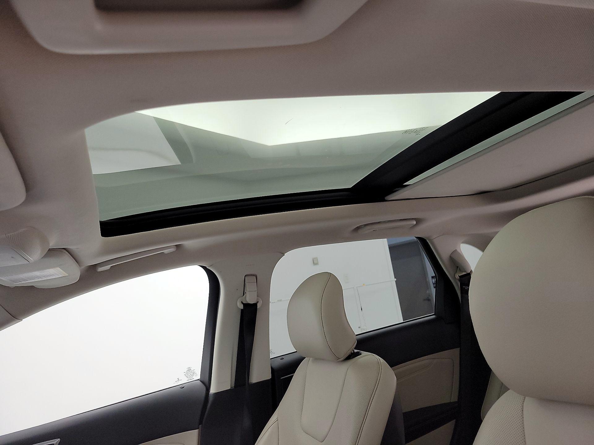 Thumbnail: 2017 Ford Edge - 20