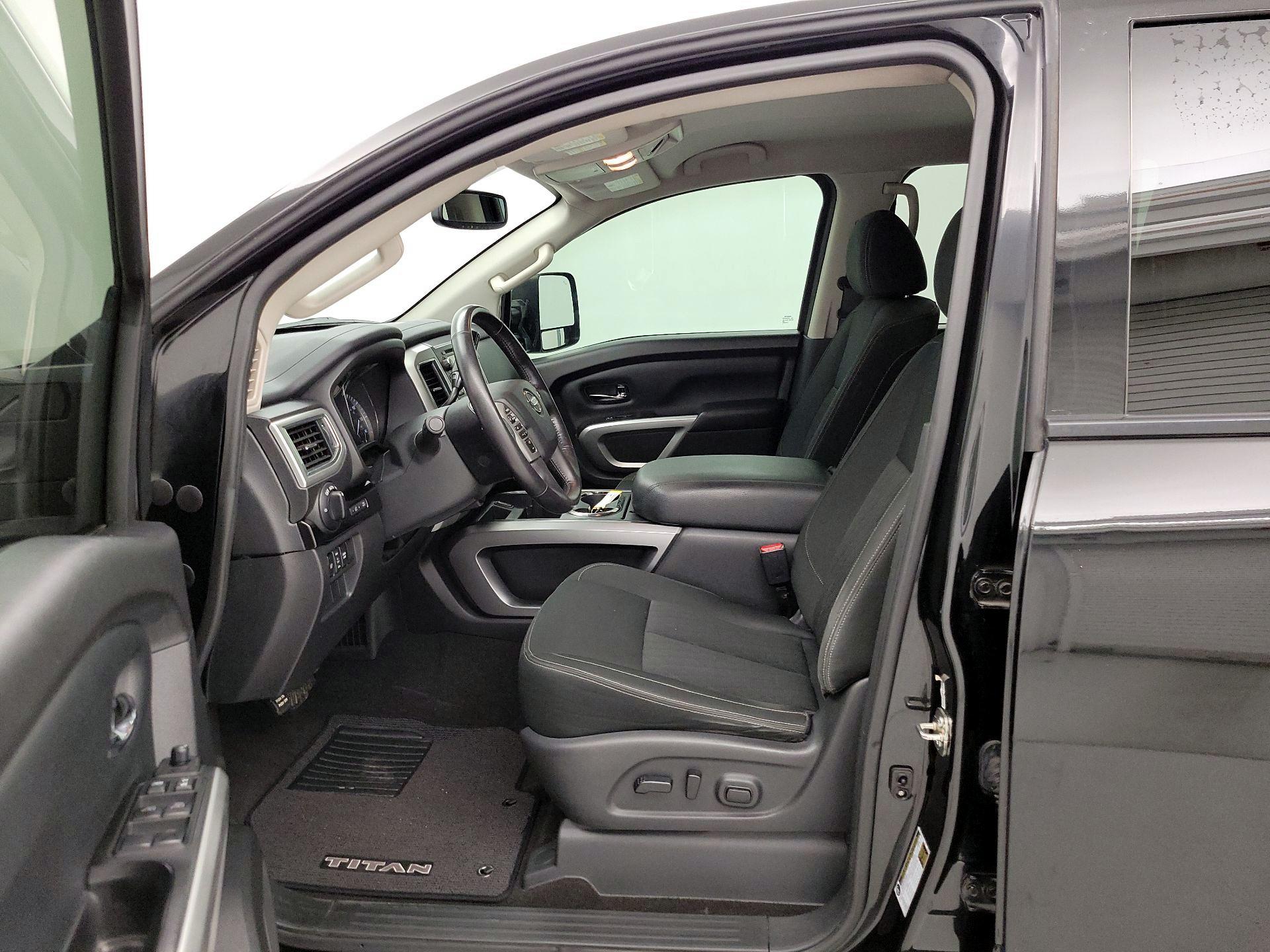 Thumbnail: 2018 Nissan Titan - 11
