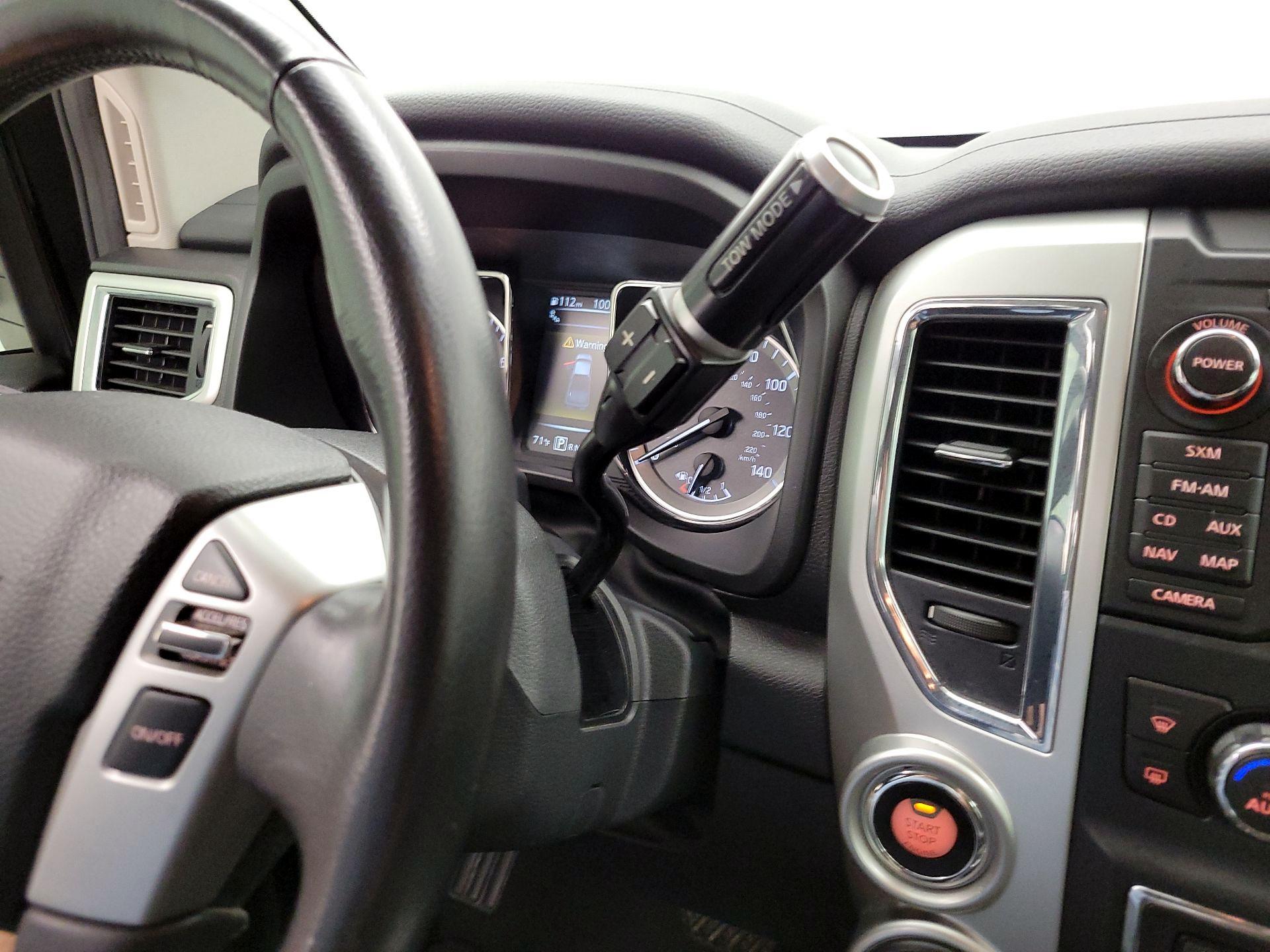 Thumbnail: 2018 Nissan Titan - 18