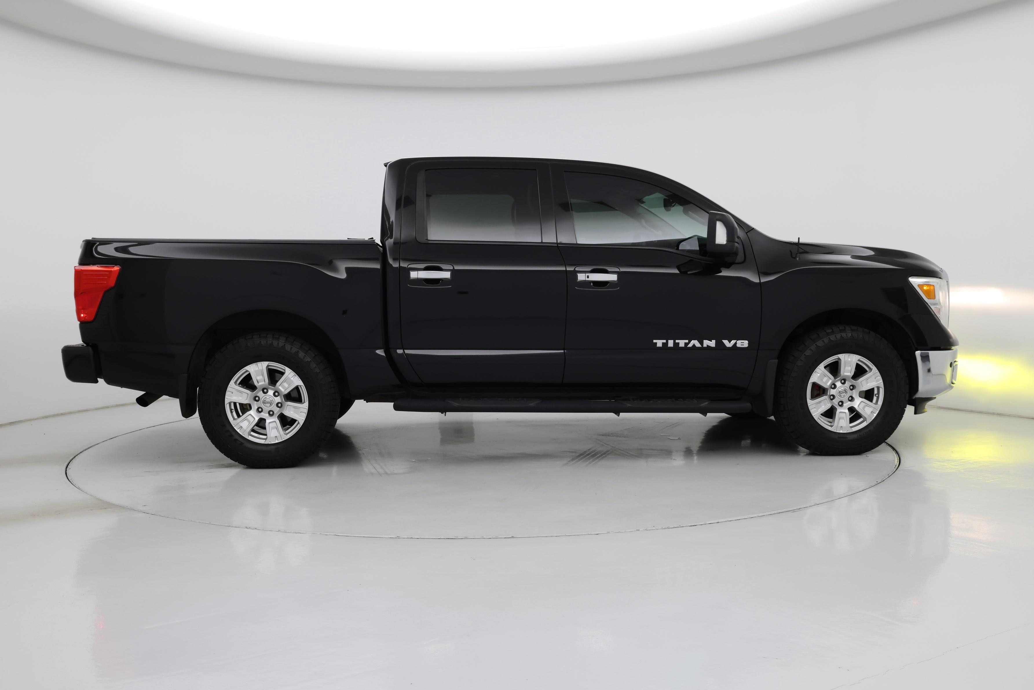 Thumbnail: 2018 Nissan Titan - 7