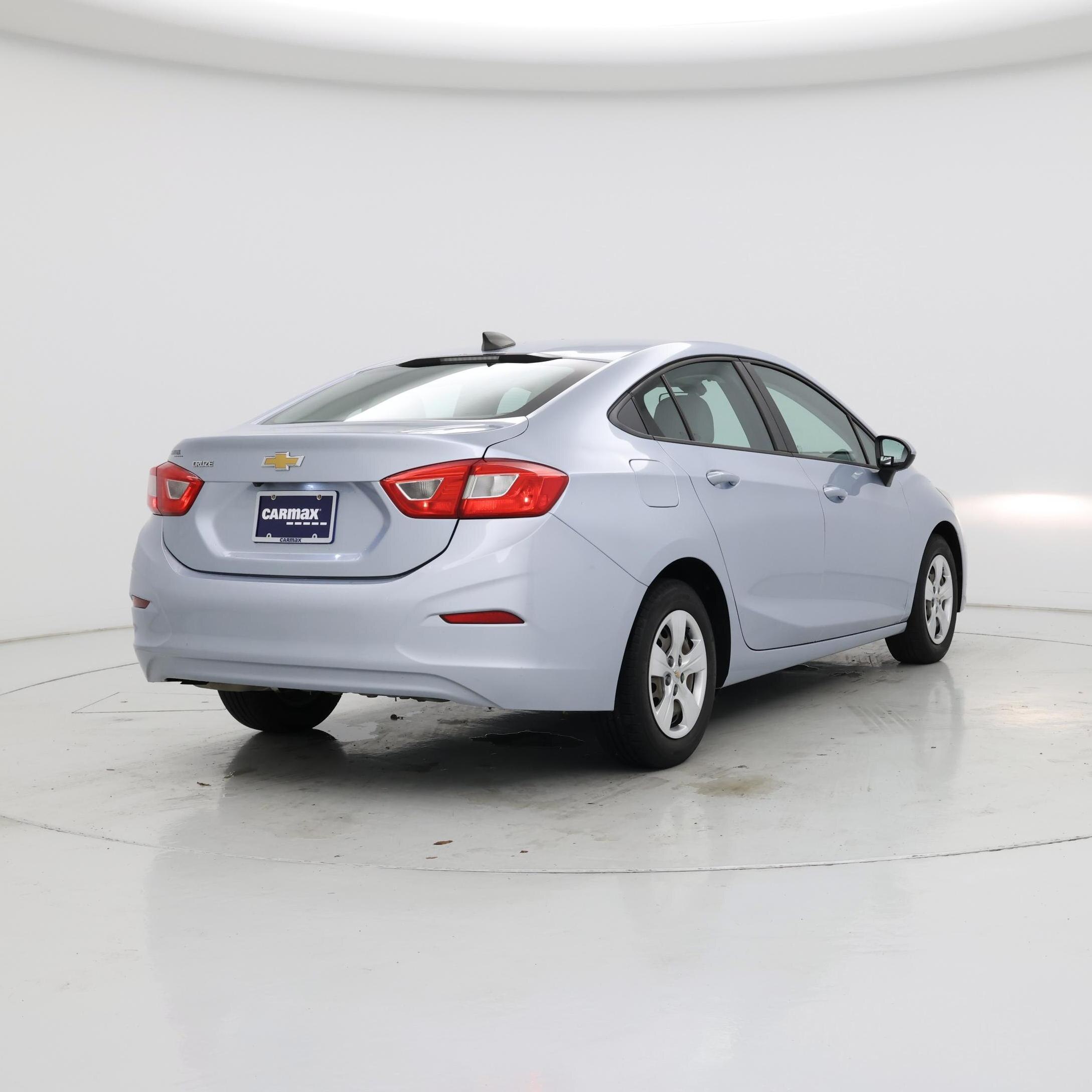 Thumbnail: 2017 Chevrolet Cruze - 8