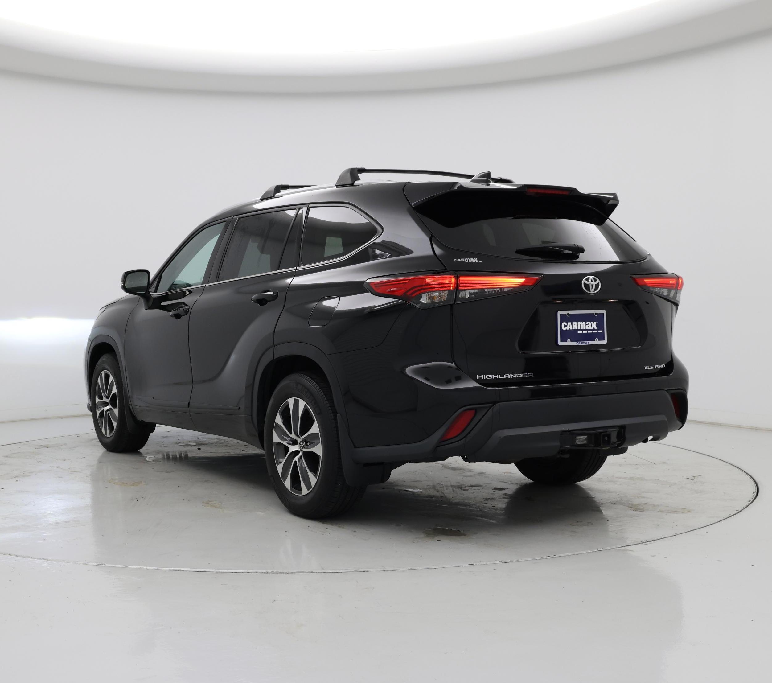 Thumbnail: 2022 Toyota Highlander - 2