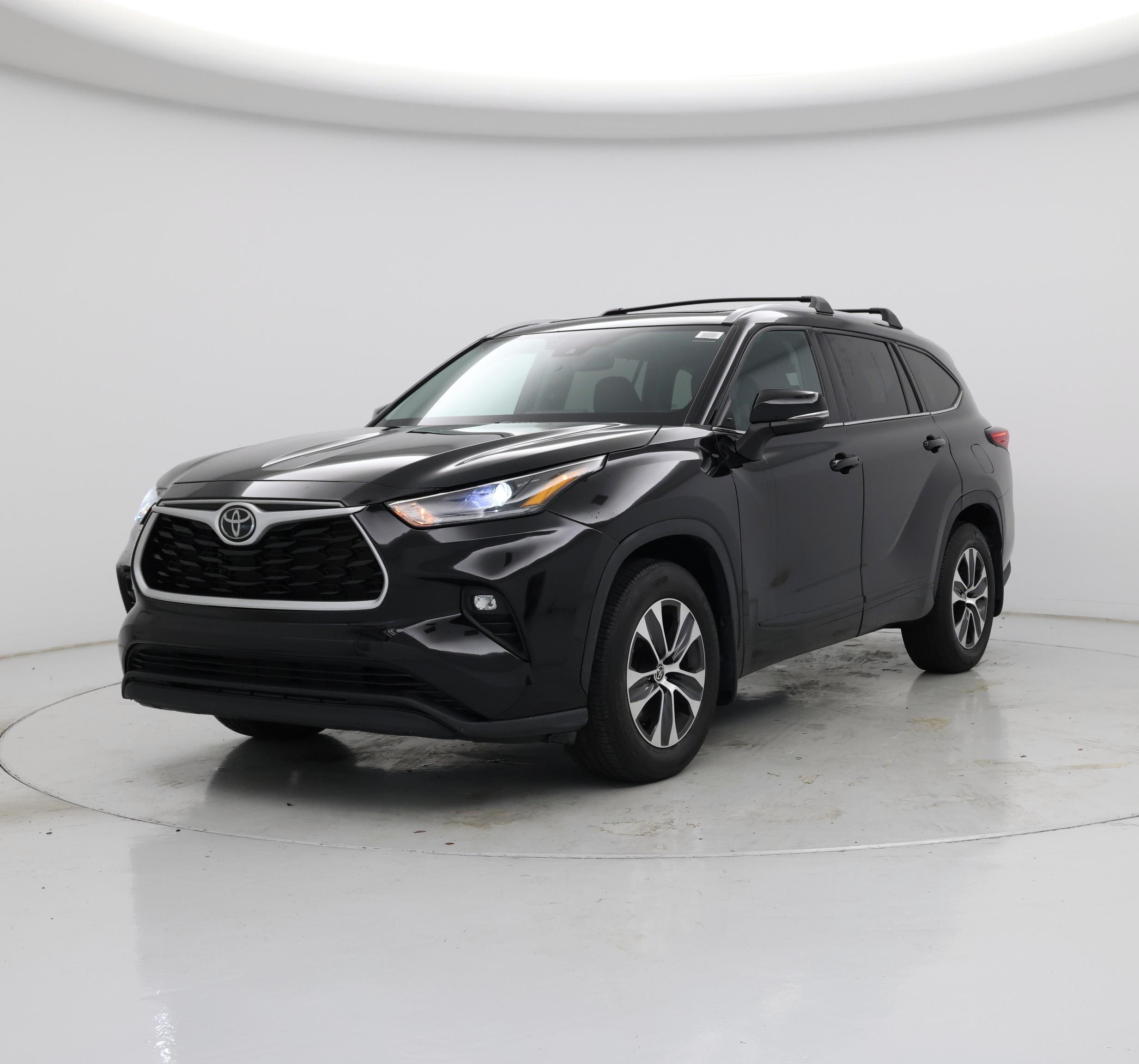 Thumbnail: 2022 Toyota Highlander - 4