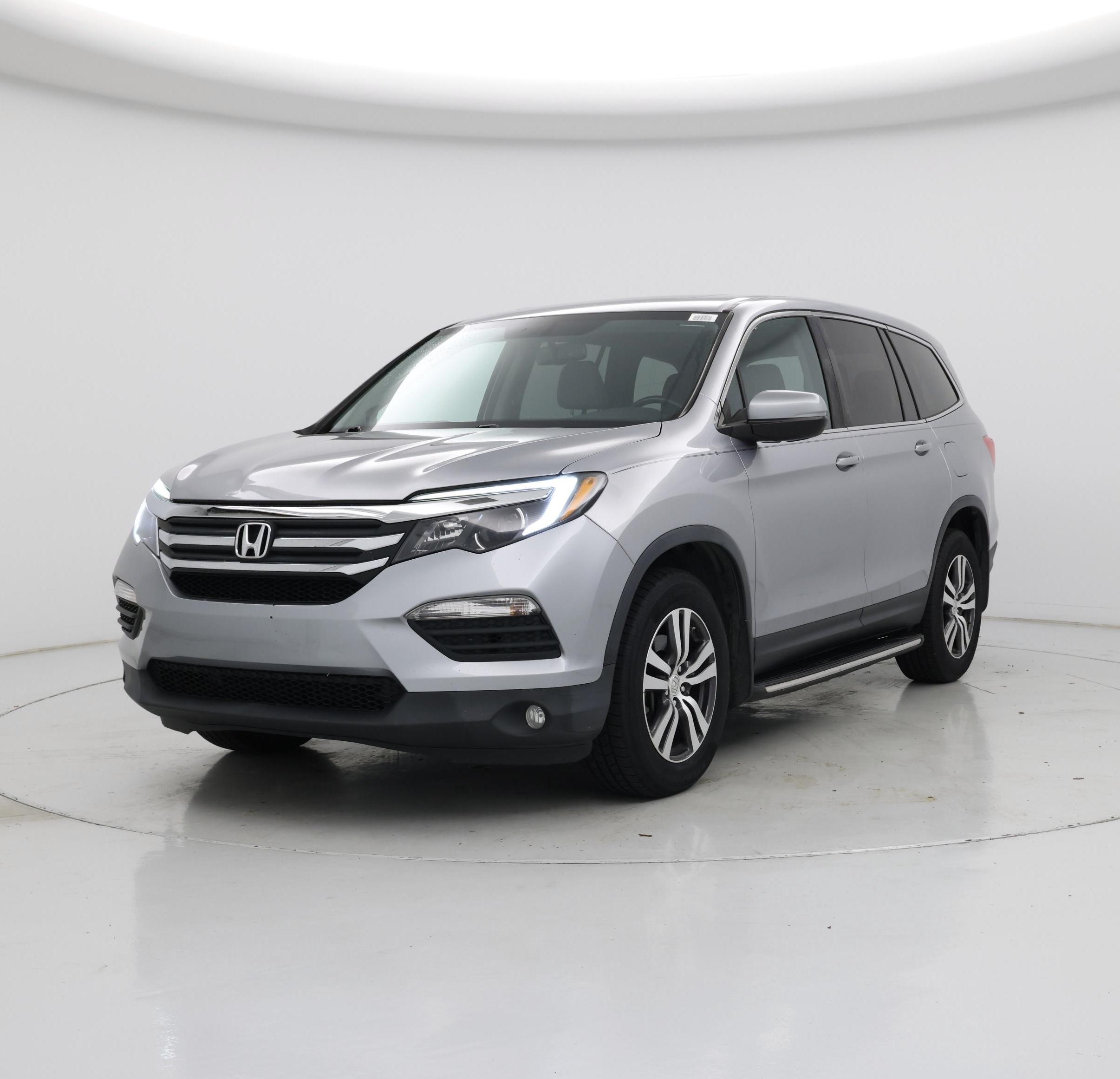 Thumbnail: 2017 Honda Pilot - 4
