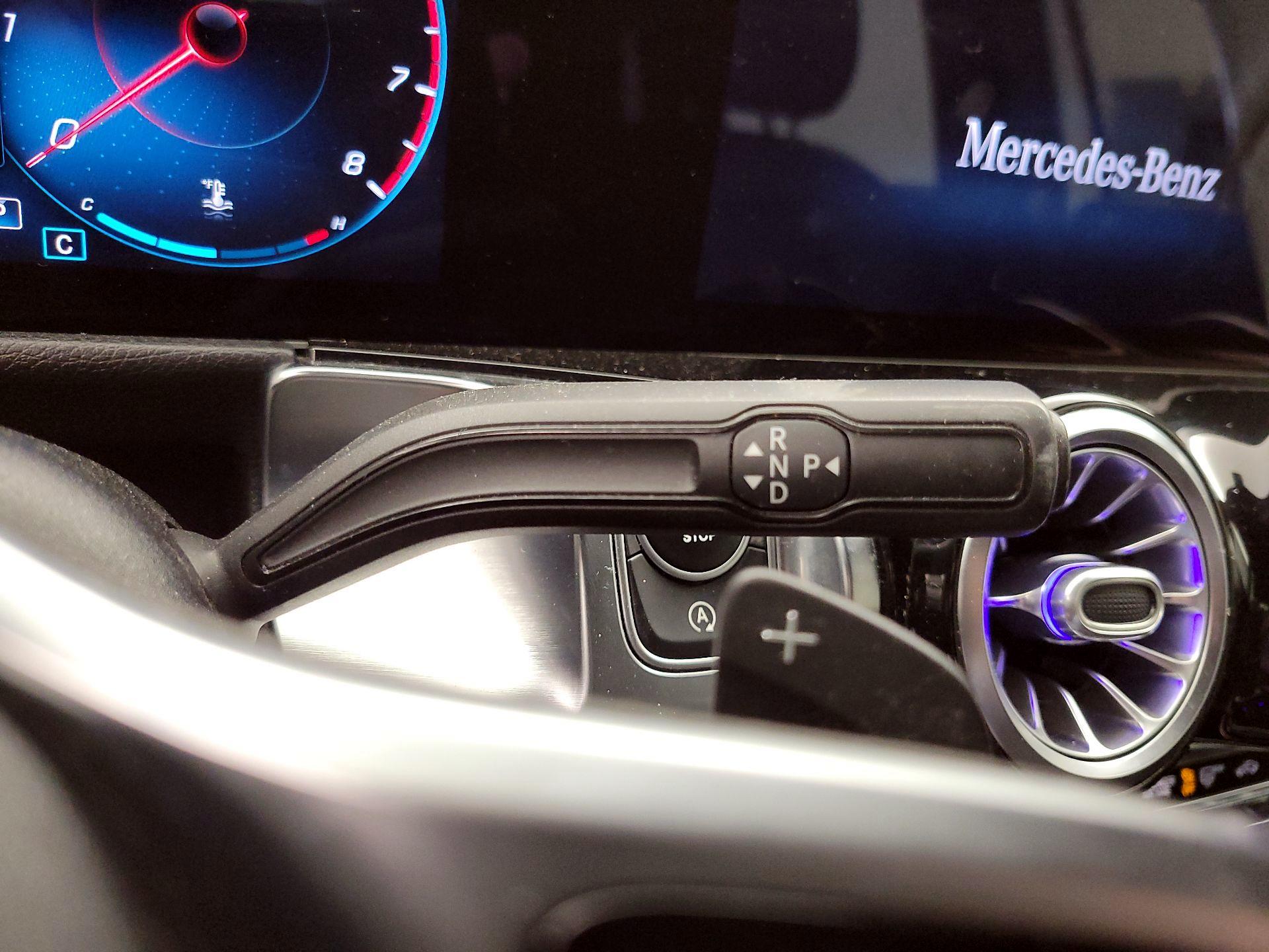Thumbnail: 2020 Mercedes-Benz GLB - 17