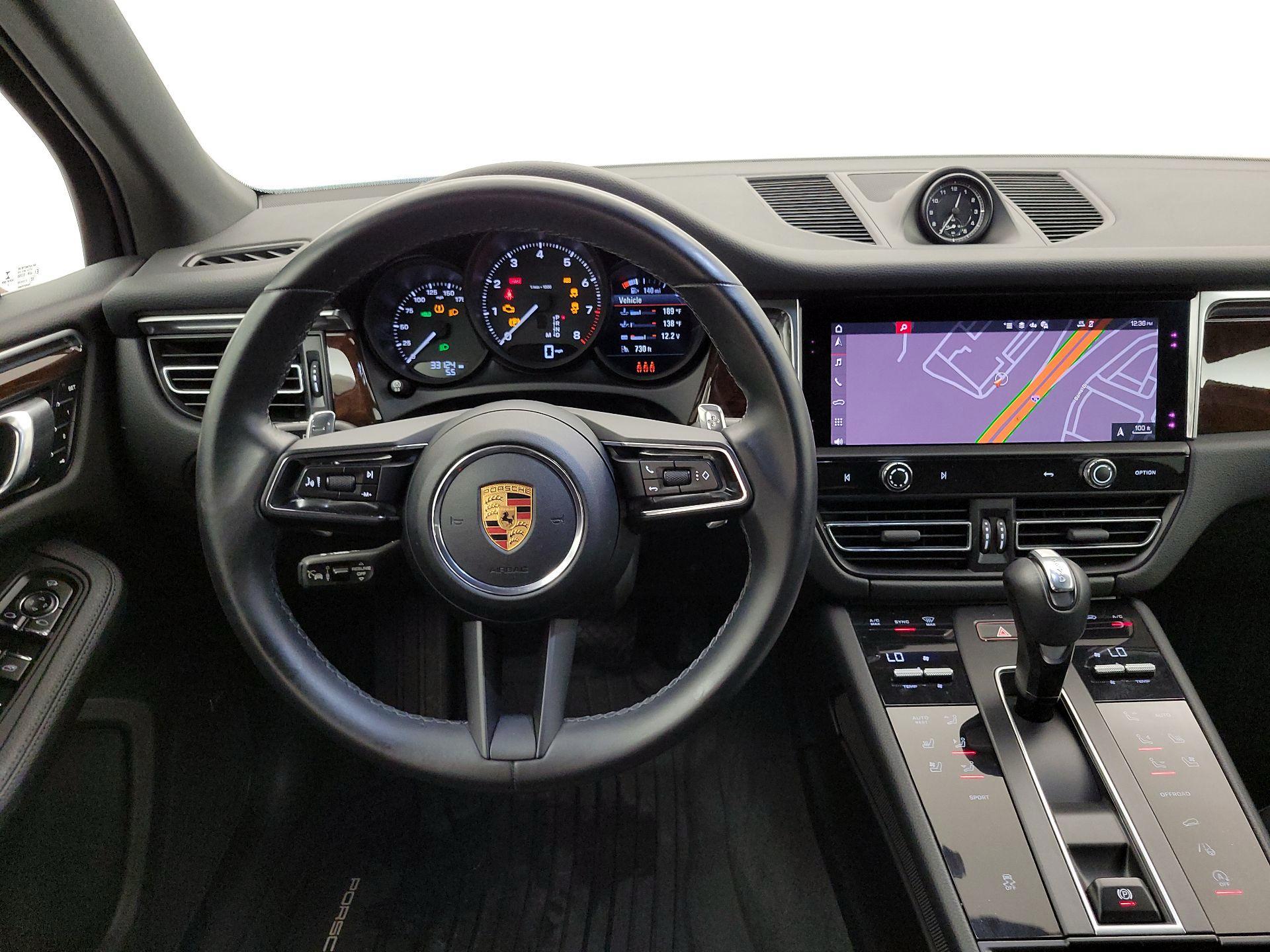 Thumbnail: 2022 Porsche Macan - 10