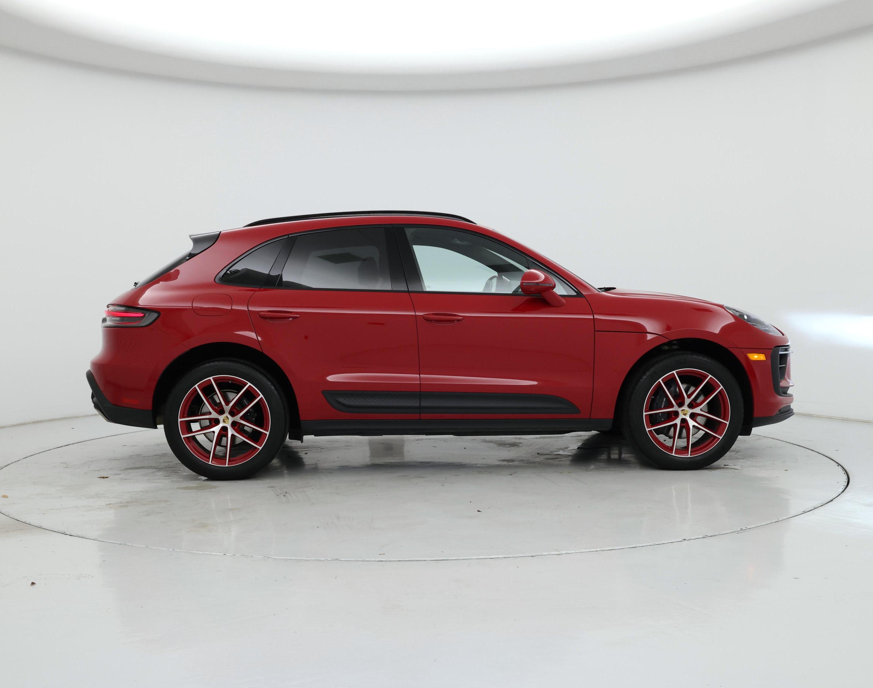 Thumbnail: 2022 Porsche Macan - 7