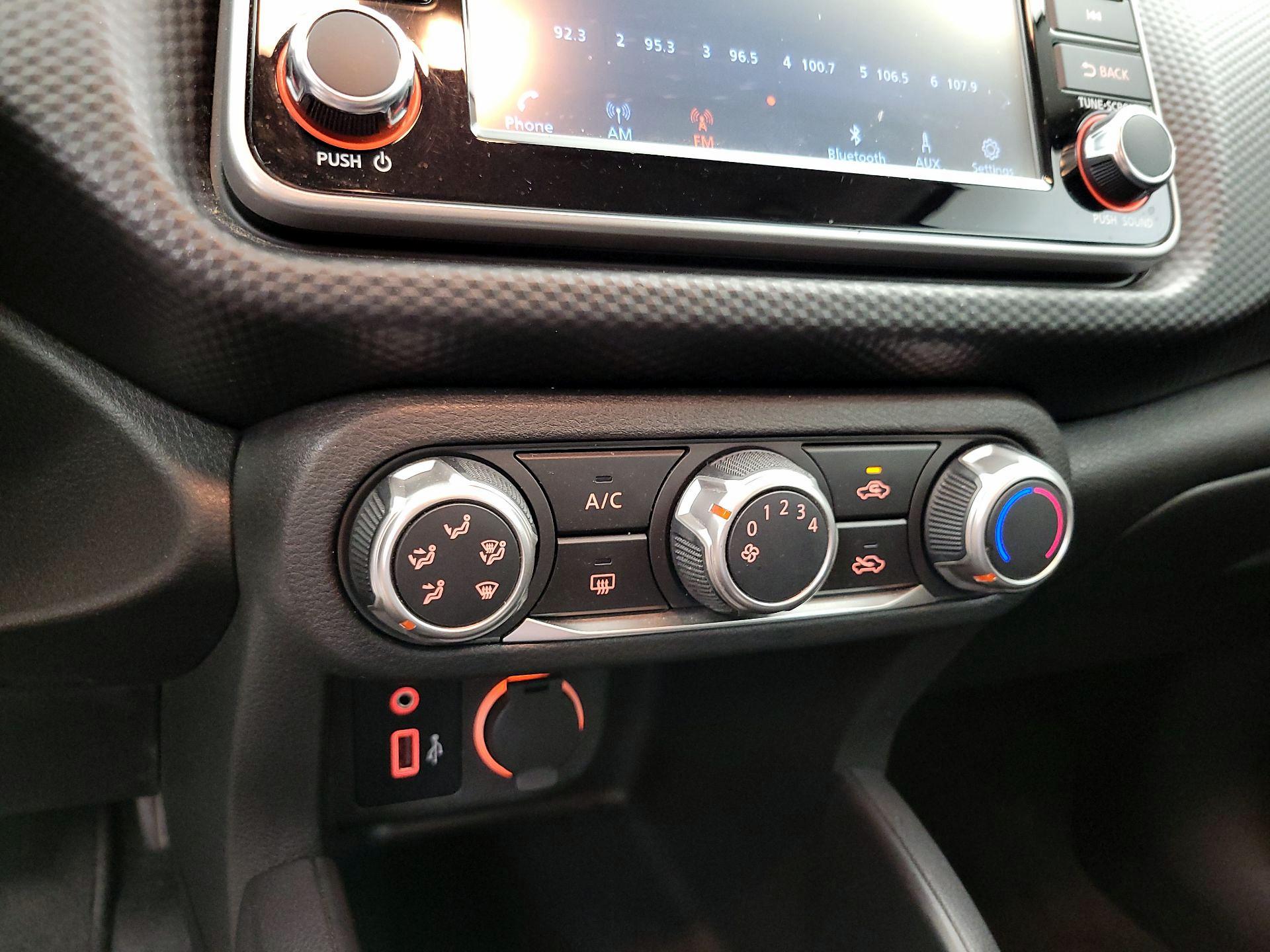 Thumbnail: 2021 Nissan Kicks - 16