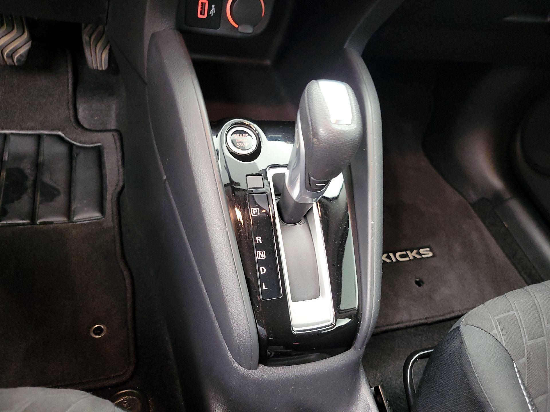 Thumbnail: 2021 Nissan Kicks - 17