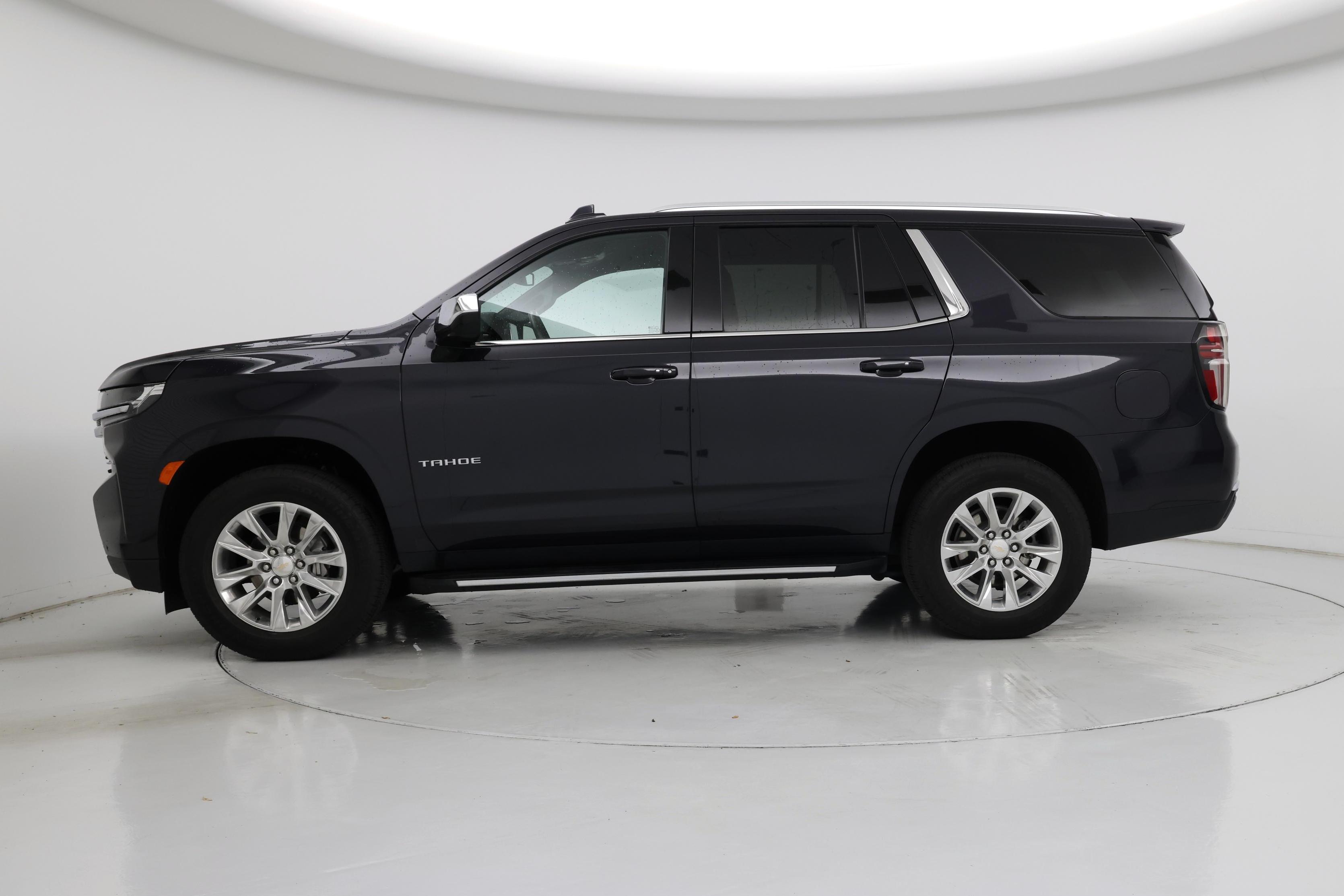 Thumbnail: 2023 Chevrolet Tahoe - 3