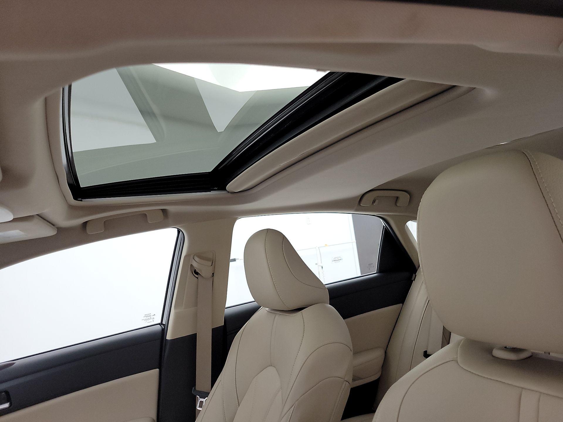 Thumbnail: 2021 Toyota Avalon - 19