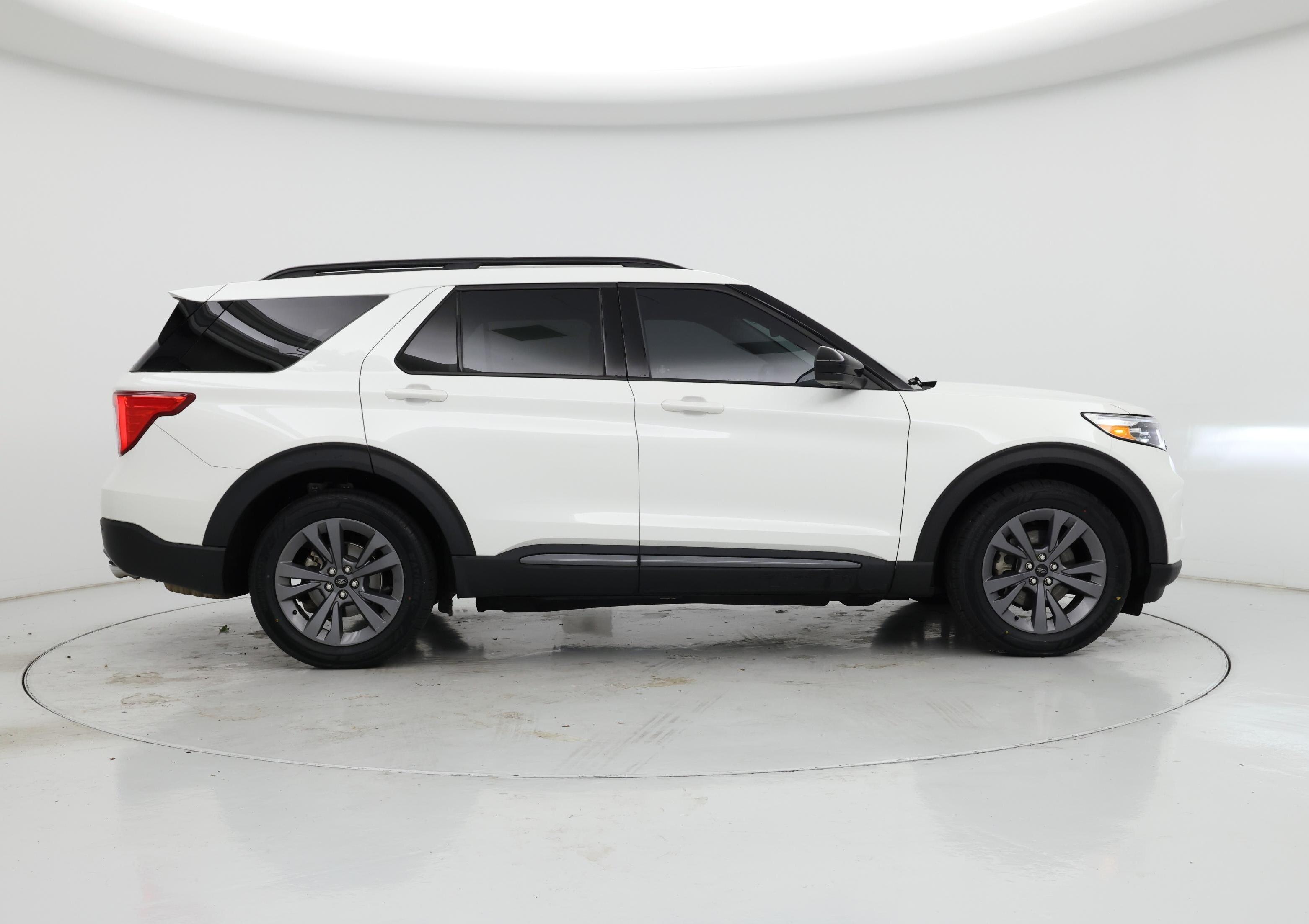 Thumbnail: 2023 Ford Explorer - 7