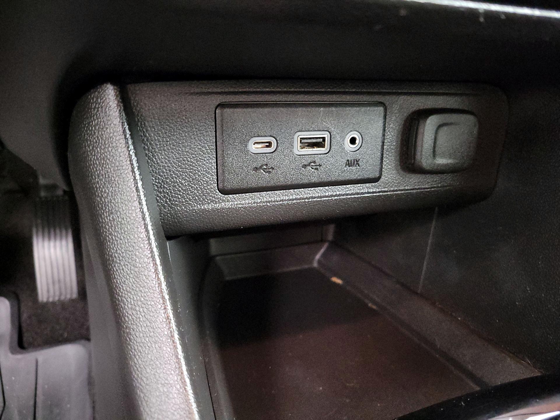 Thumbnail: 2021 Buick Encore GX - 19