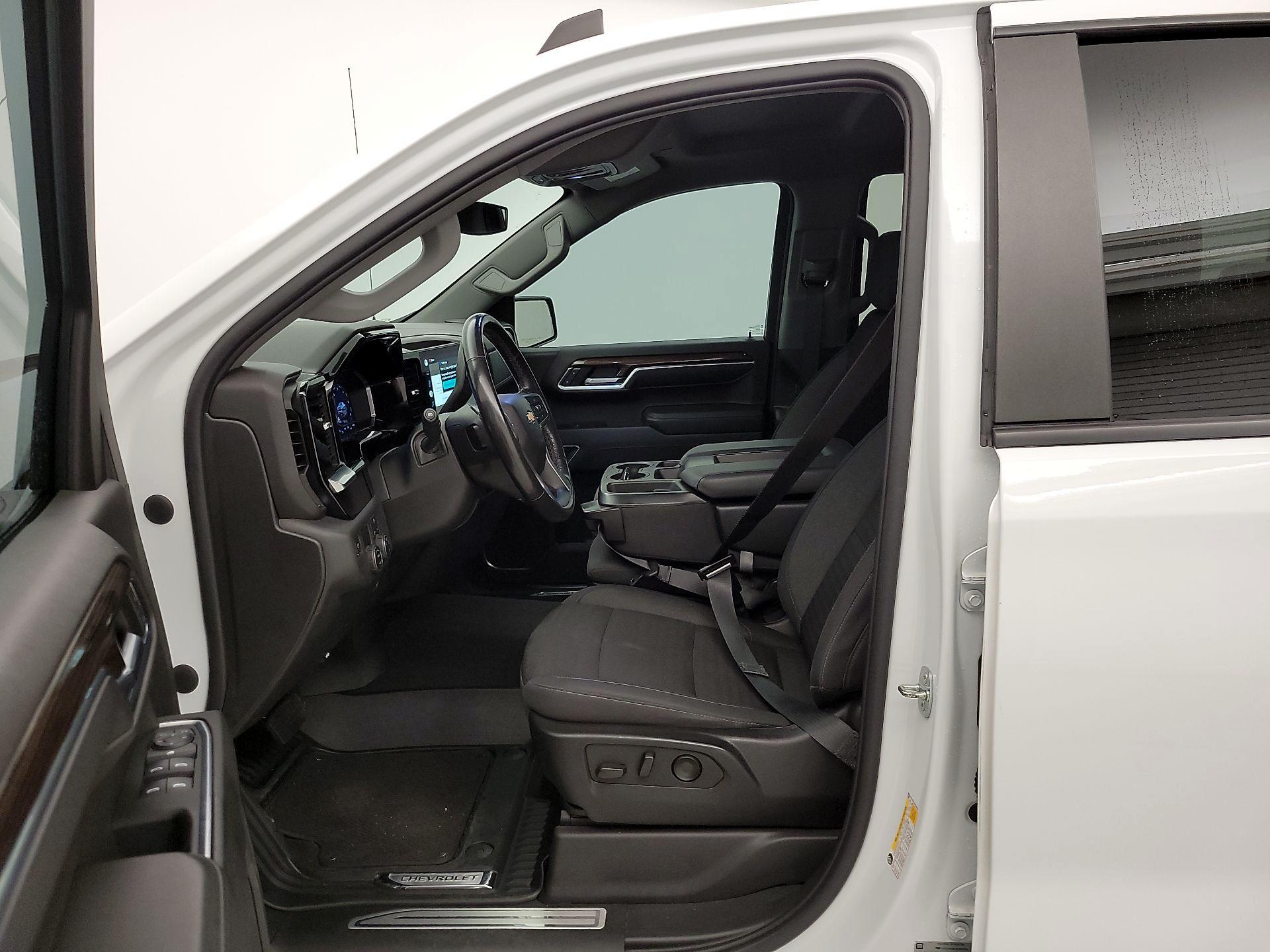 Thumbnail: 2022 Chevrolet Silverado 1500 - 11