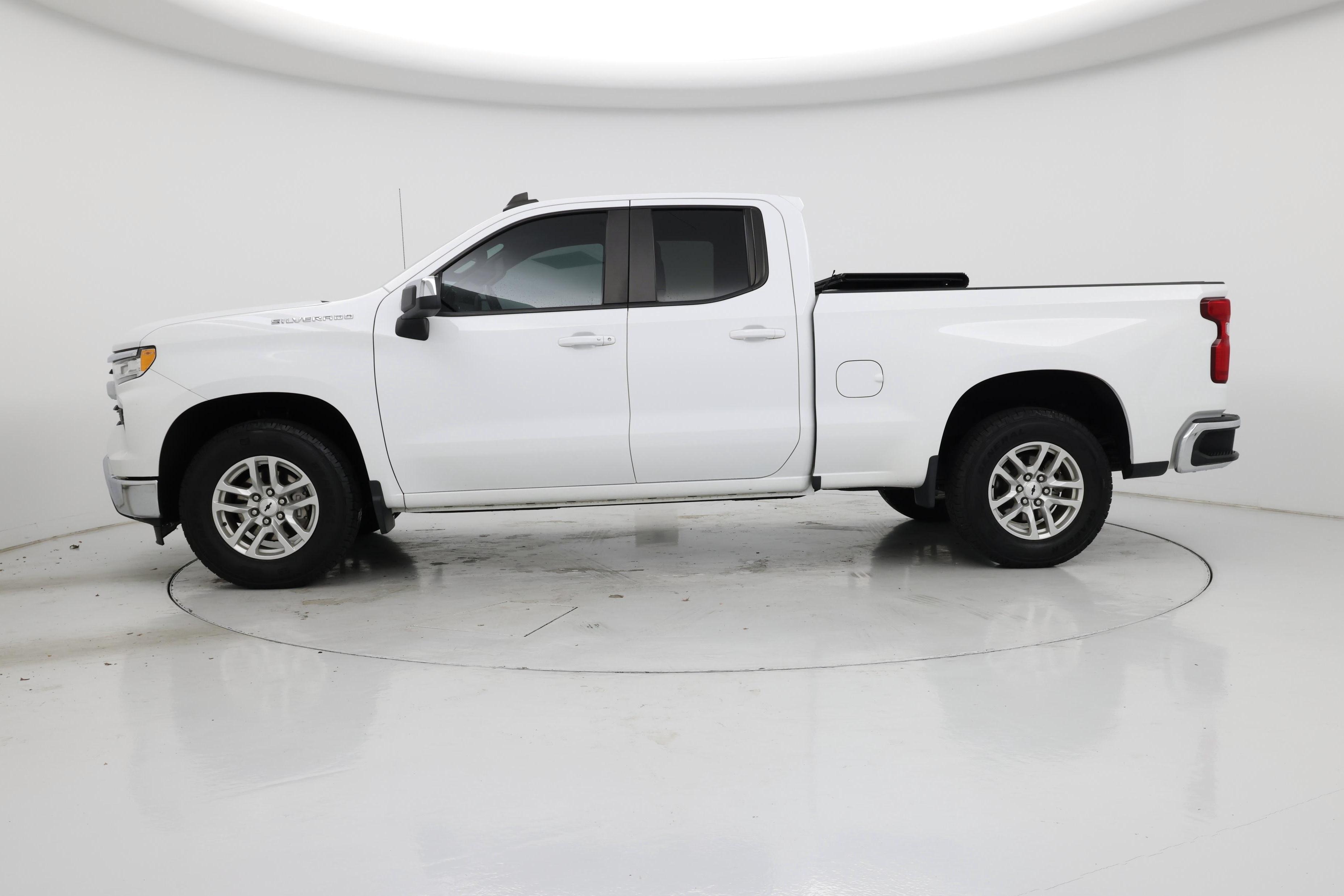 Thumbnail: 2022 Chevrolet Silverado 1500 - 3