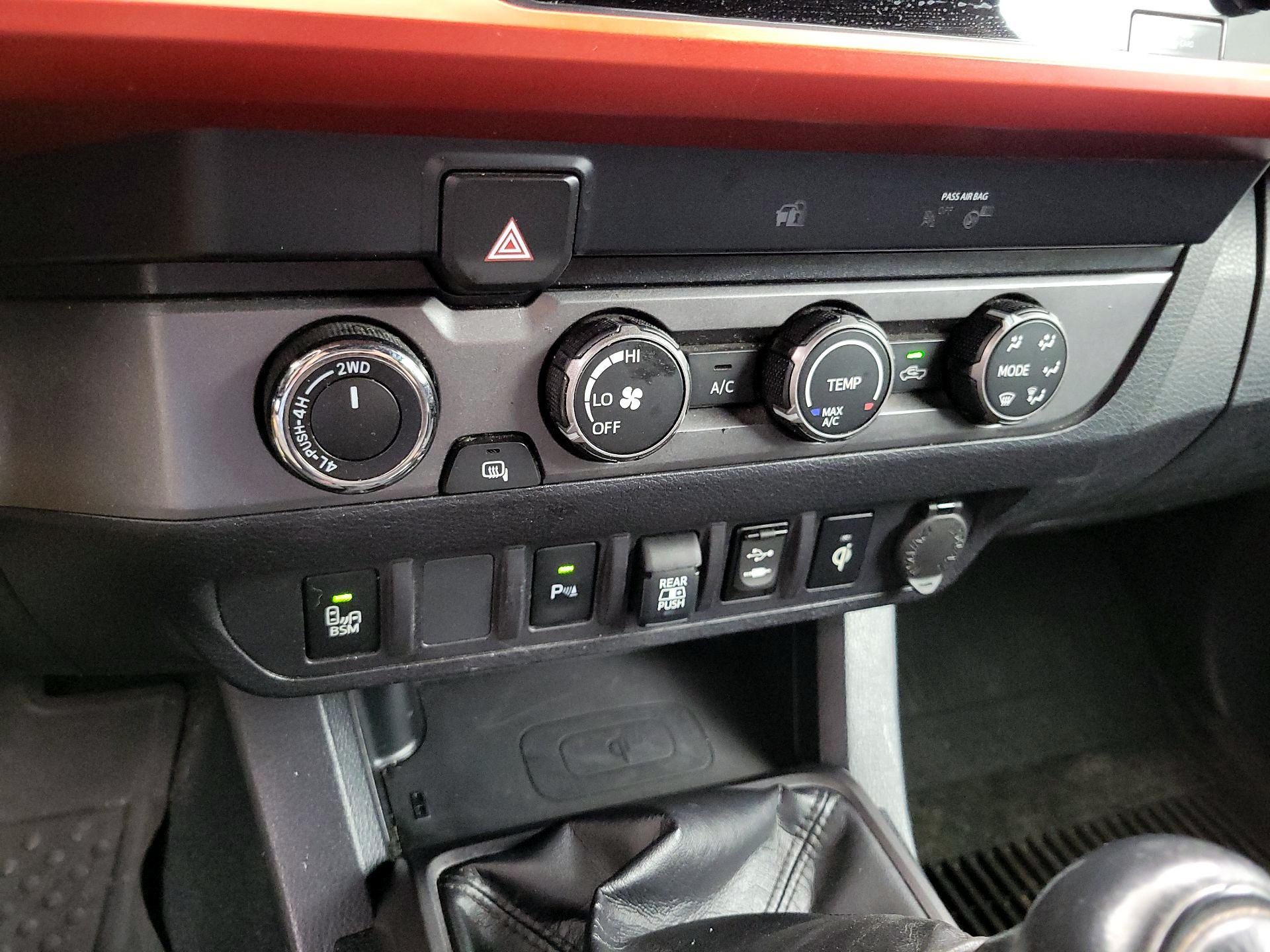 Thumbnail: 2019 Toyota Tacoma - 17