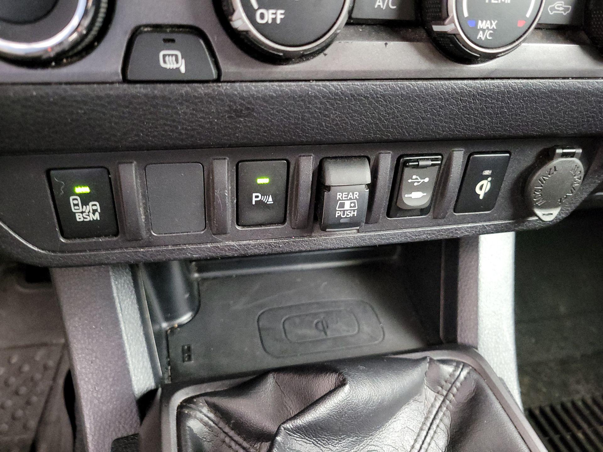 Thumbnail: 2019 Toyota Tacoma - 19