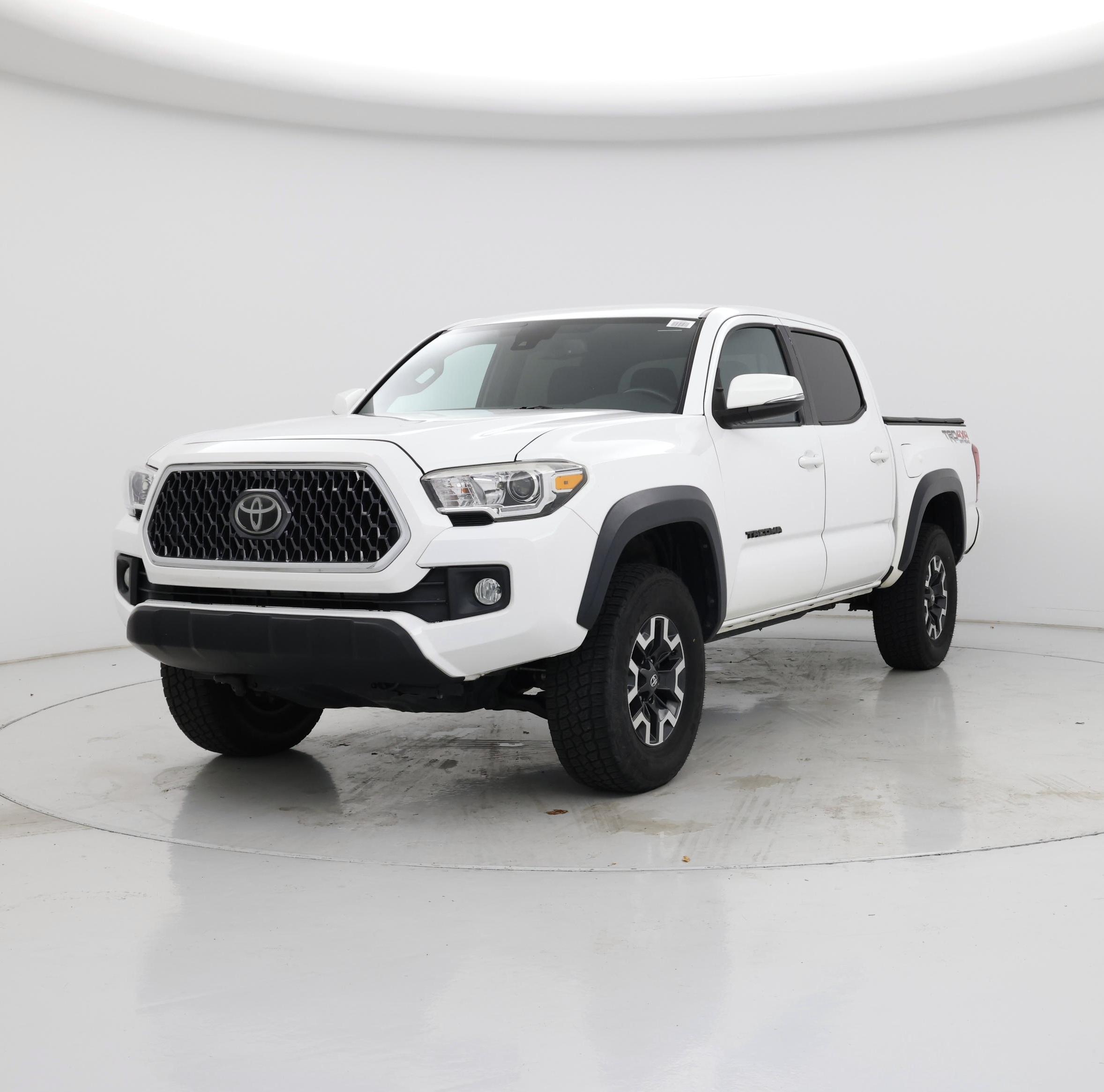 Thumbnail: 2019 Toyota Tacoma - 4