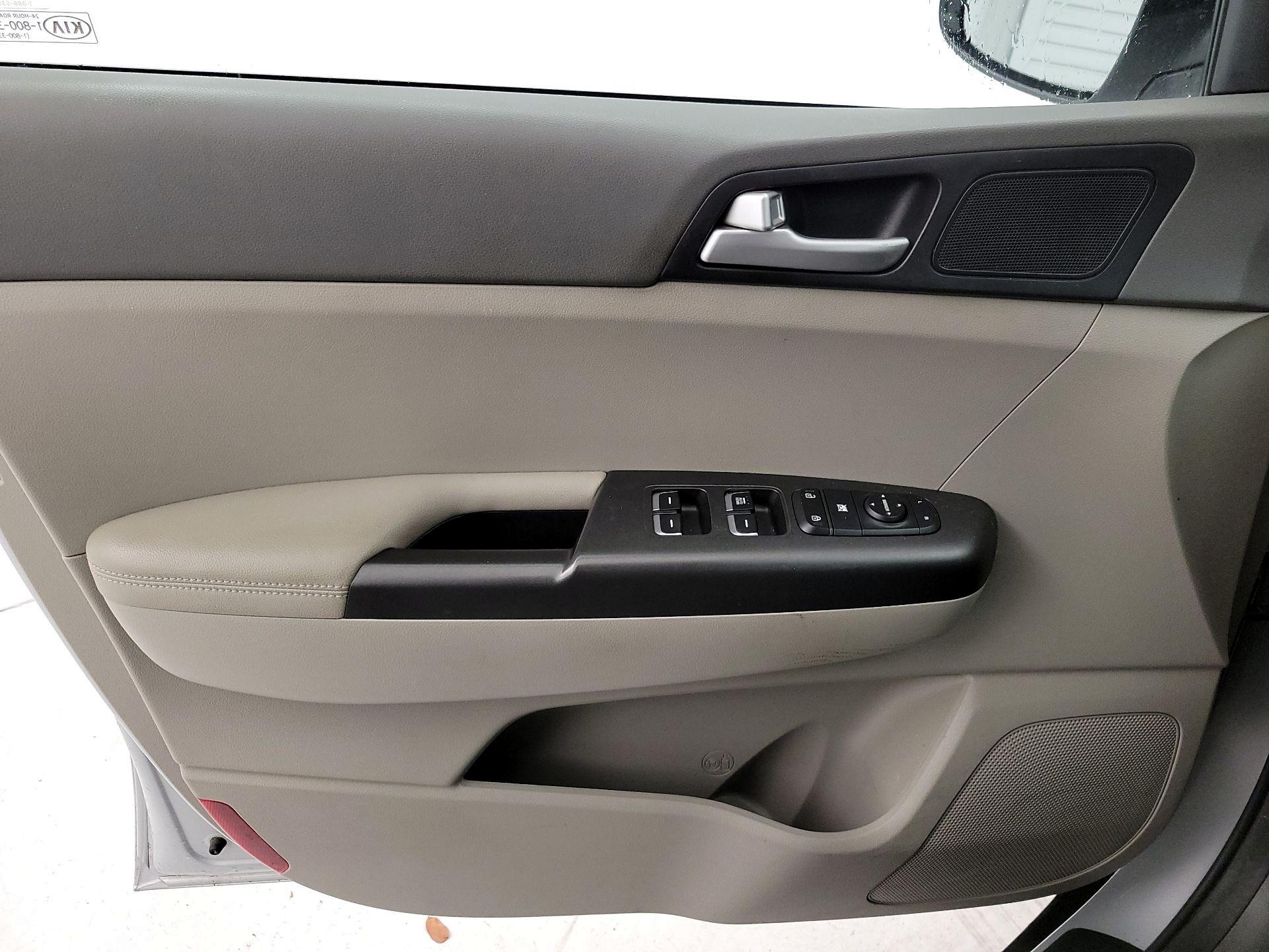 Thumbnail: 2019 Kia Sportage - 12