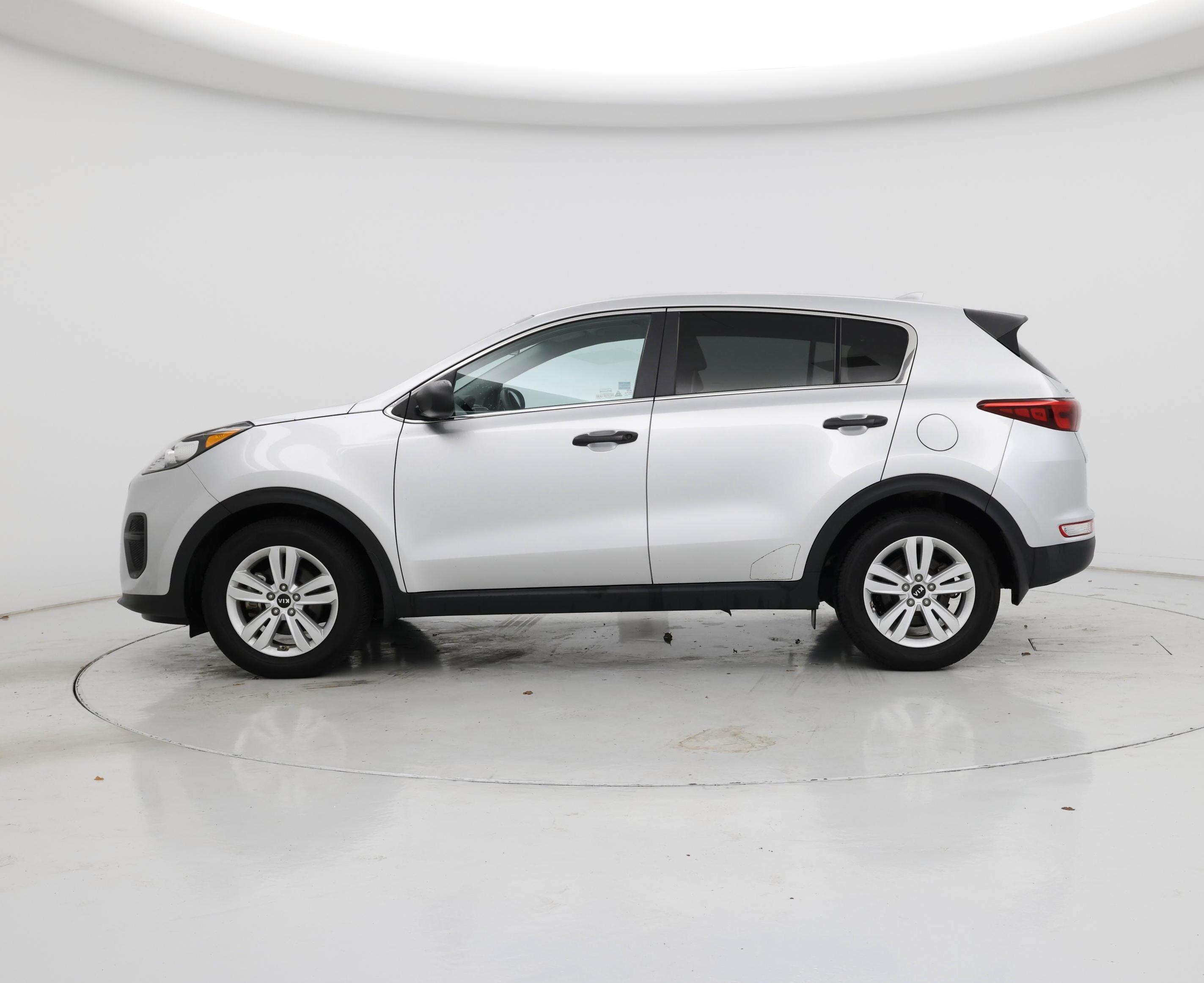 Thumbnail: 2019 Kia Sportage - 3