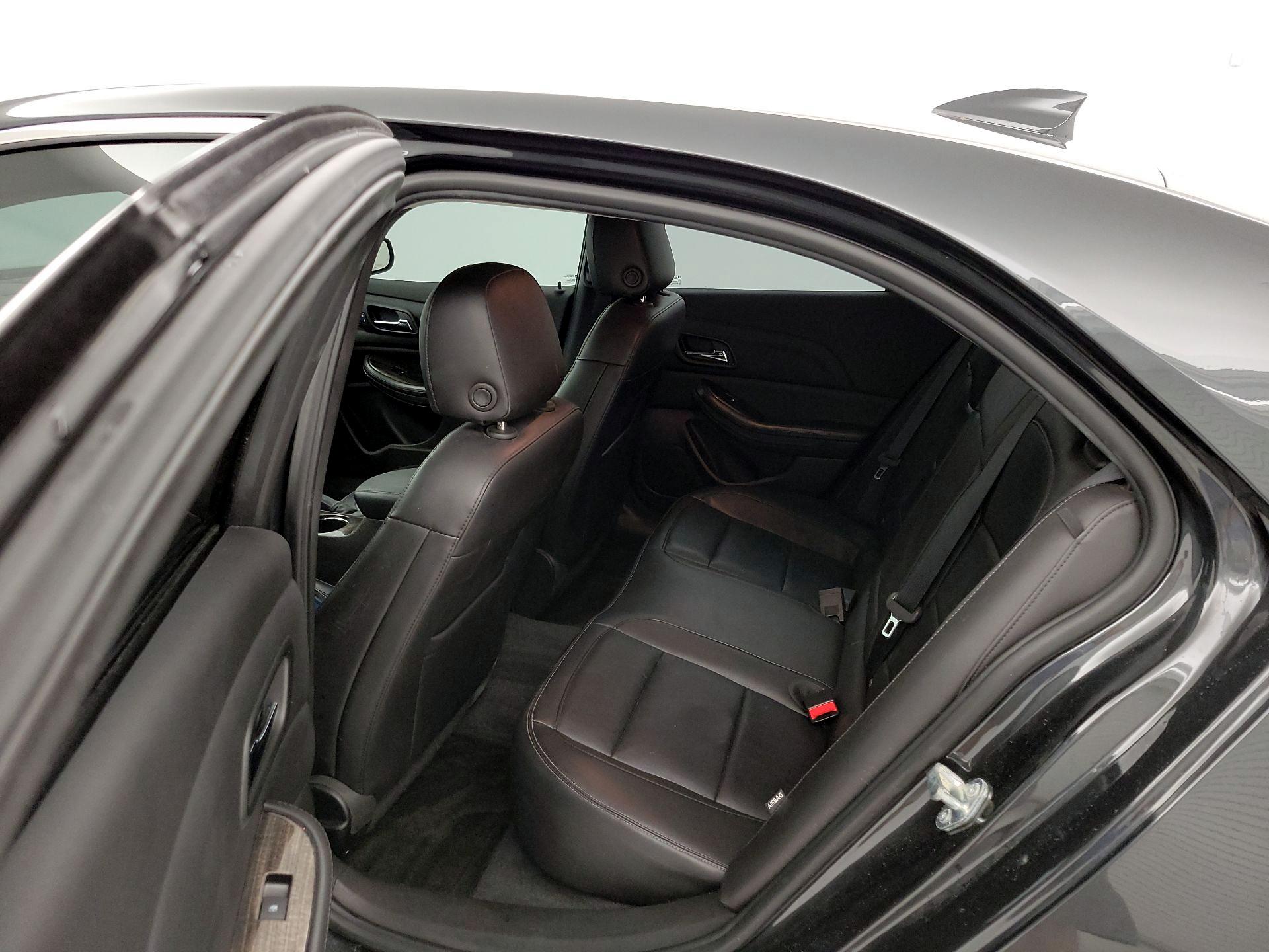 Thumbnail: 2015 Chevrolet Malibu - 18