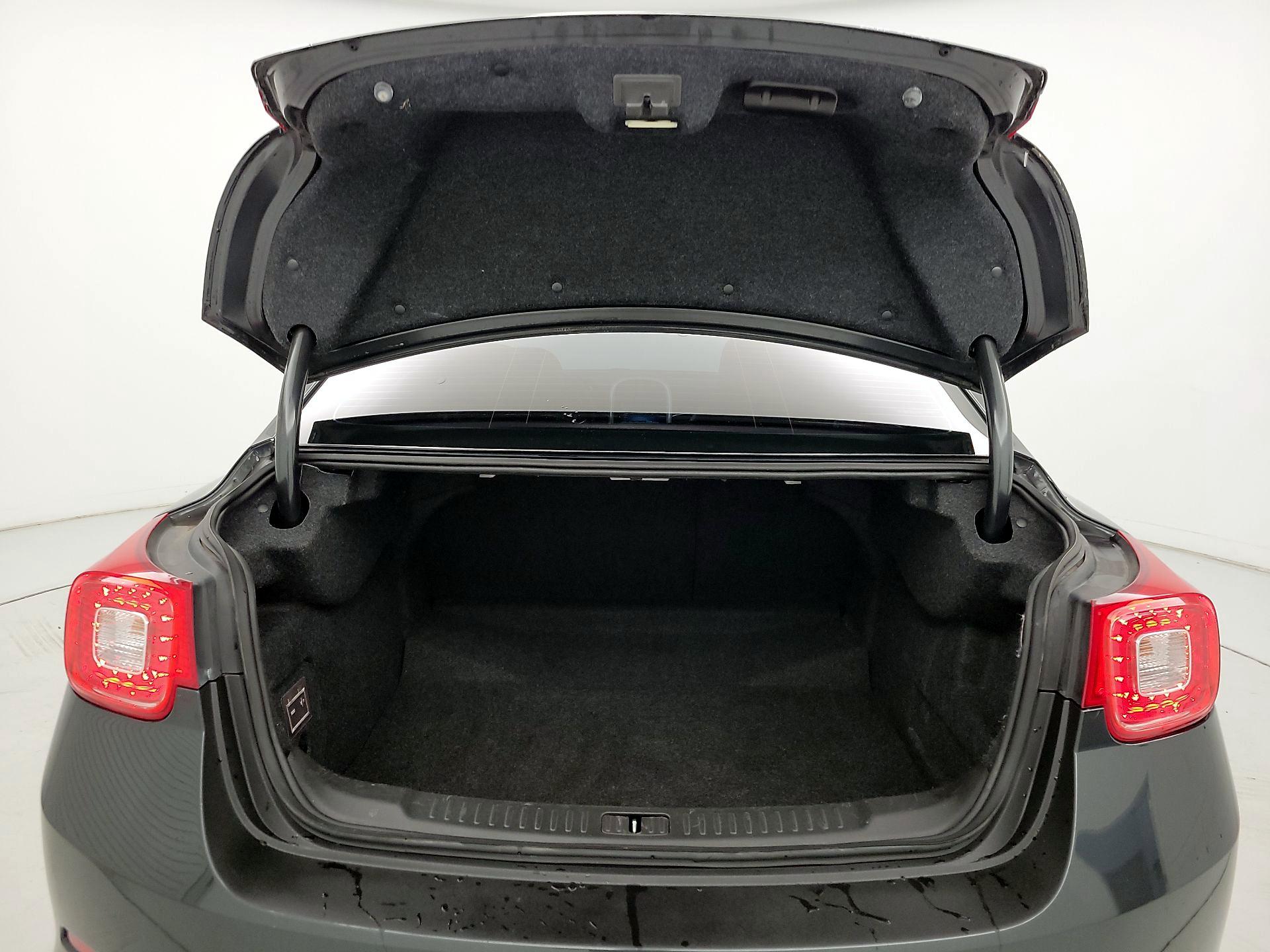 Thumbnail: 2015 Chevrolet Malibu - 19