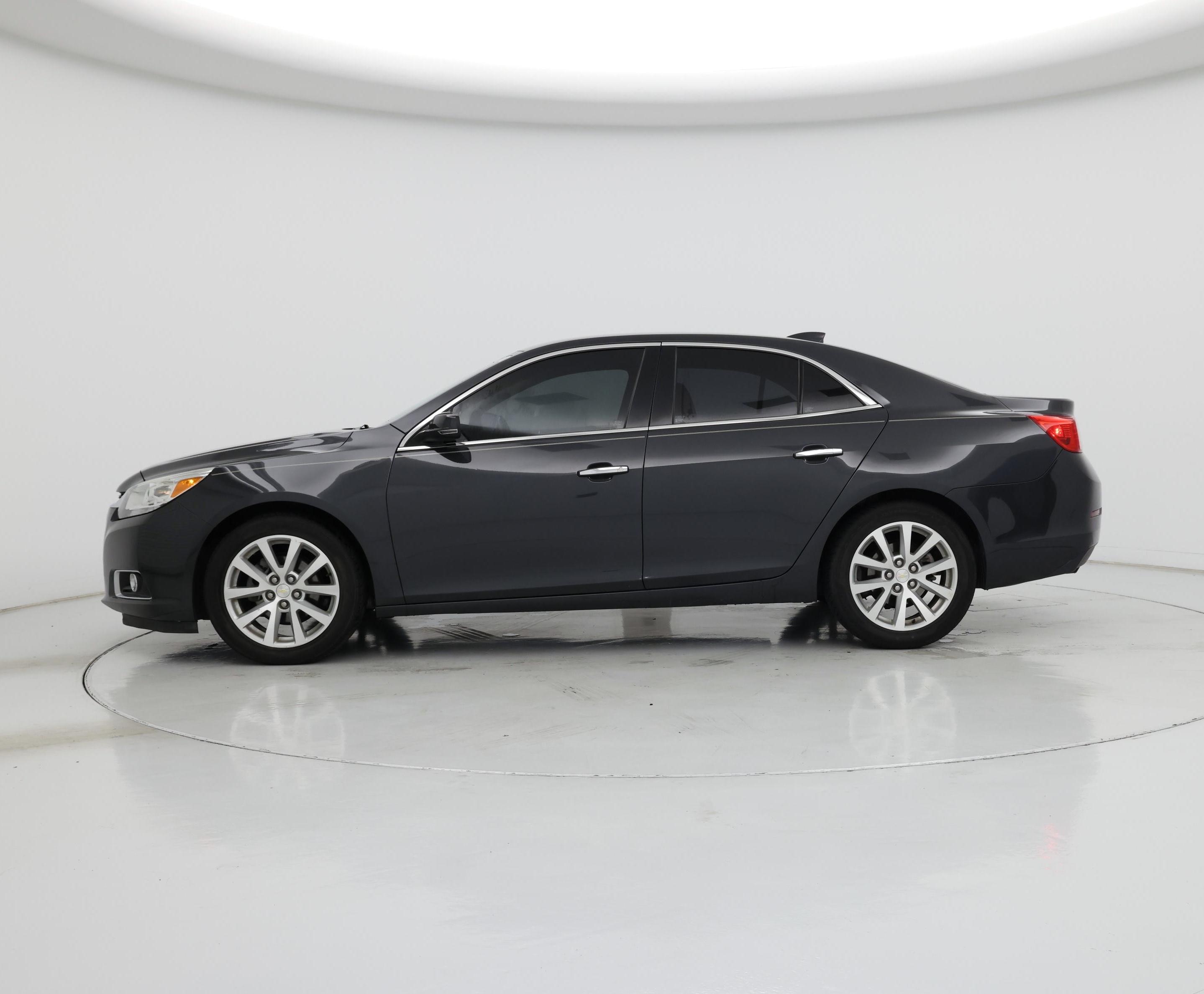 Thumbnail: 2015 Chevrolet Malibu - 3