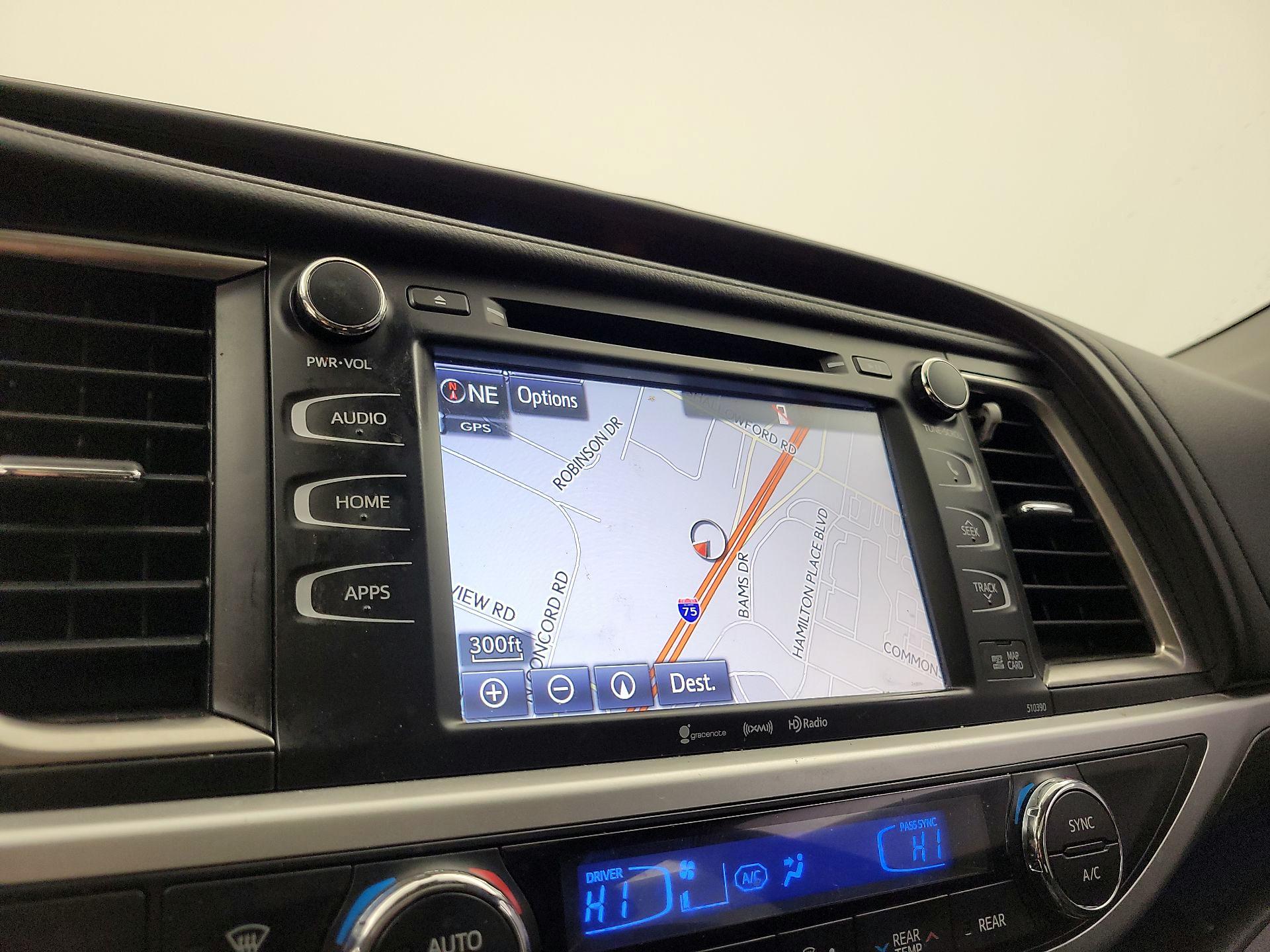 Thumbnail: 2019 Toyota Highlander - 14