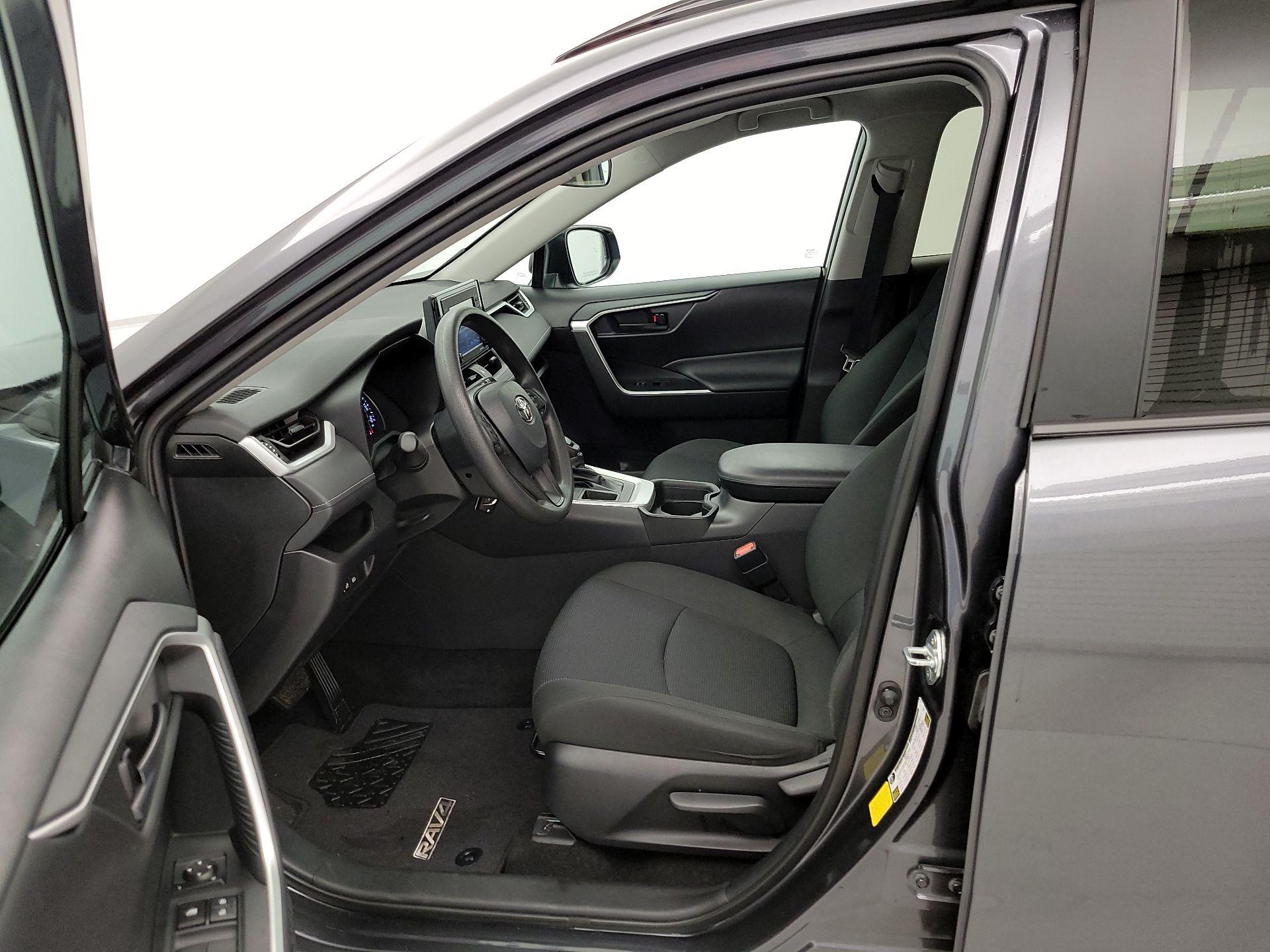 Thumbnail: 2021 Toyota RAV4 - 11