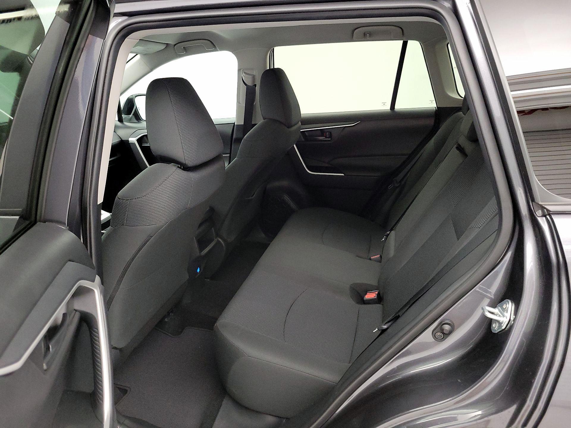 Thumbnail: 2021 Toyota RAV4 - 19