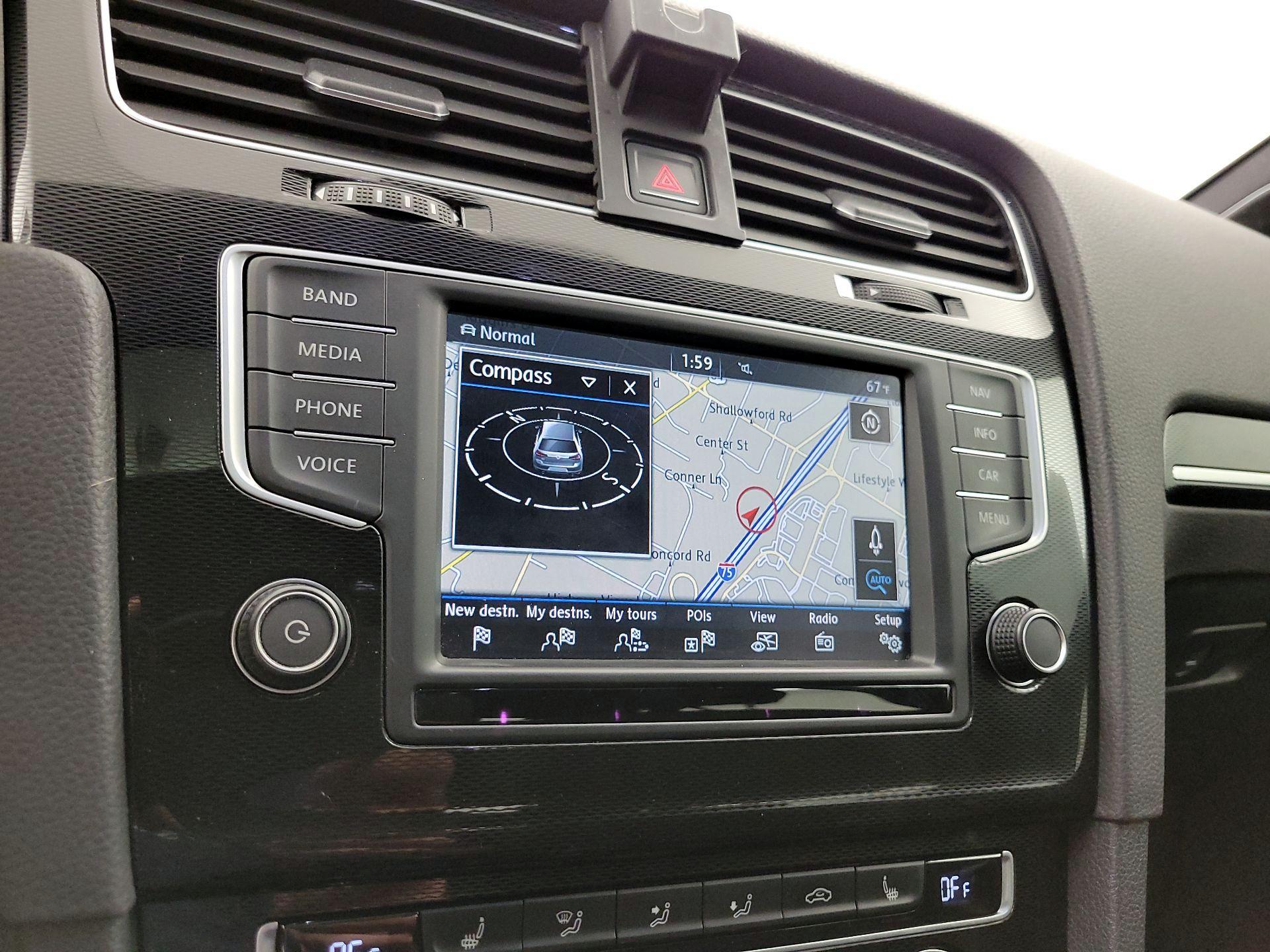 Thumbnail: 2016 Volkswagen Golf - 14