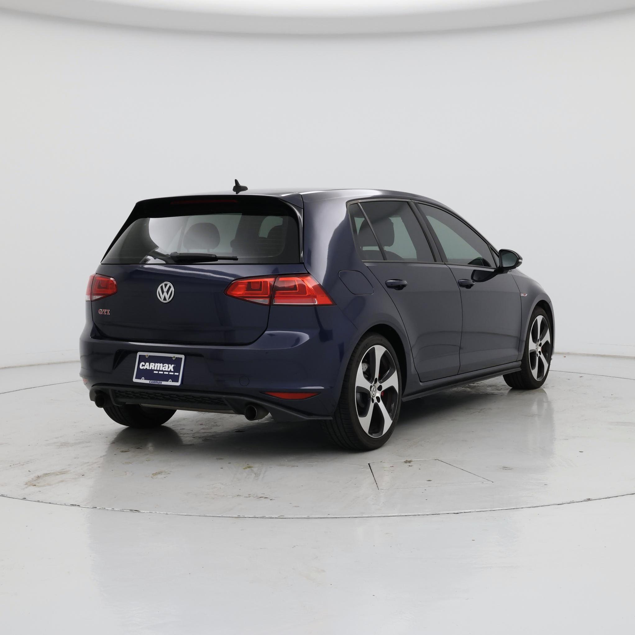 Thumbnail: 2016 Volkswagen Golf - 8