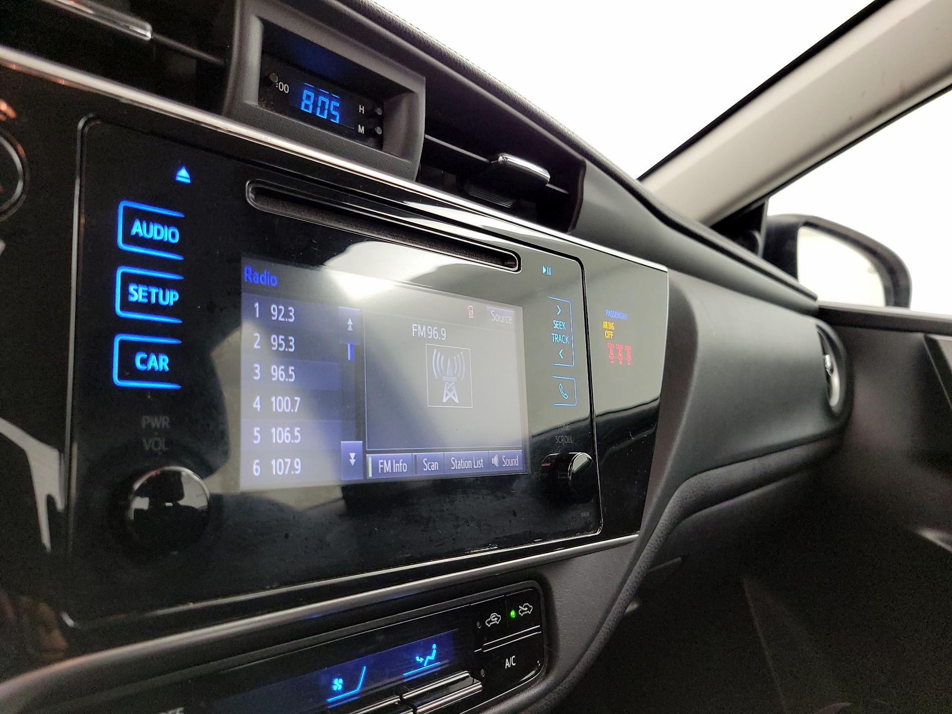 Thumbnail: 2018 Toyota Corolla - 15