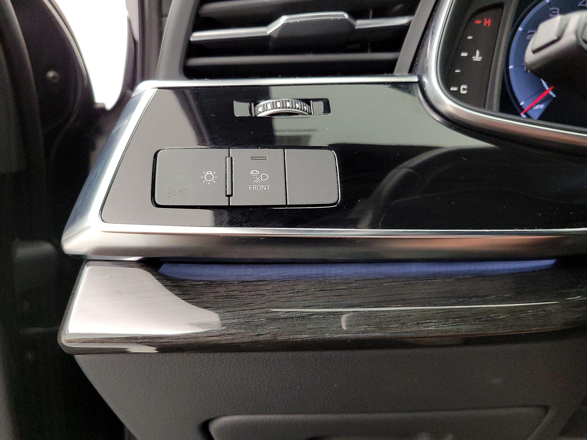 Thumbnail: 2020 Audi Q7 - 13