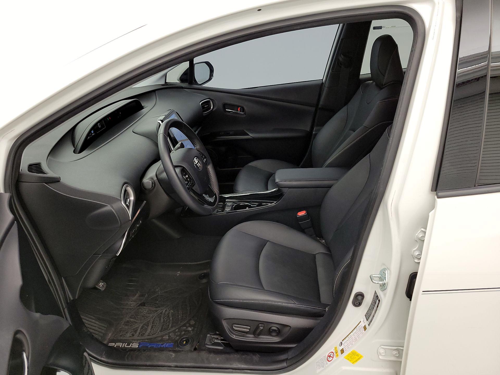 Thumbnail: 2020 Toyota Prius Prime - 11