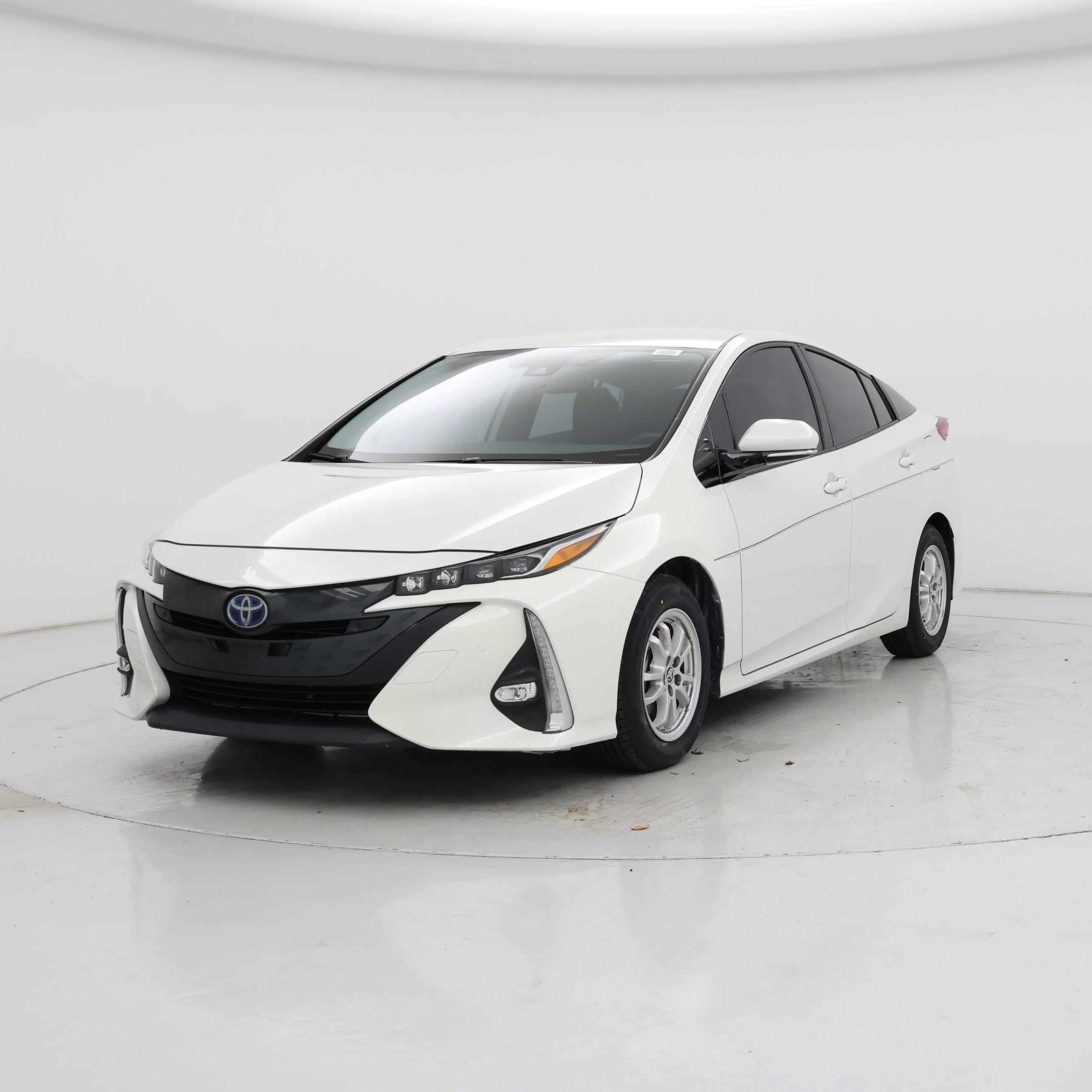 Thumbnail: 2020 Toyota Prius Prime - 4