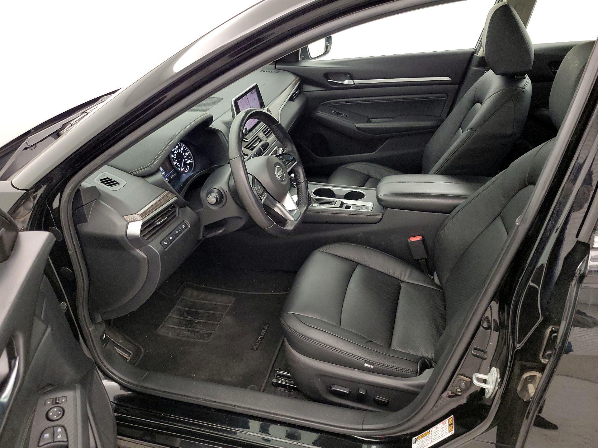 Thumbnail: 2019 Nissan Altima - 11