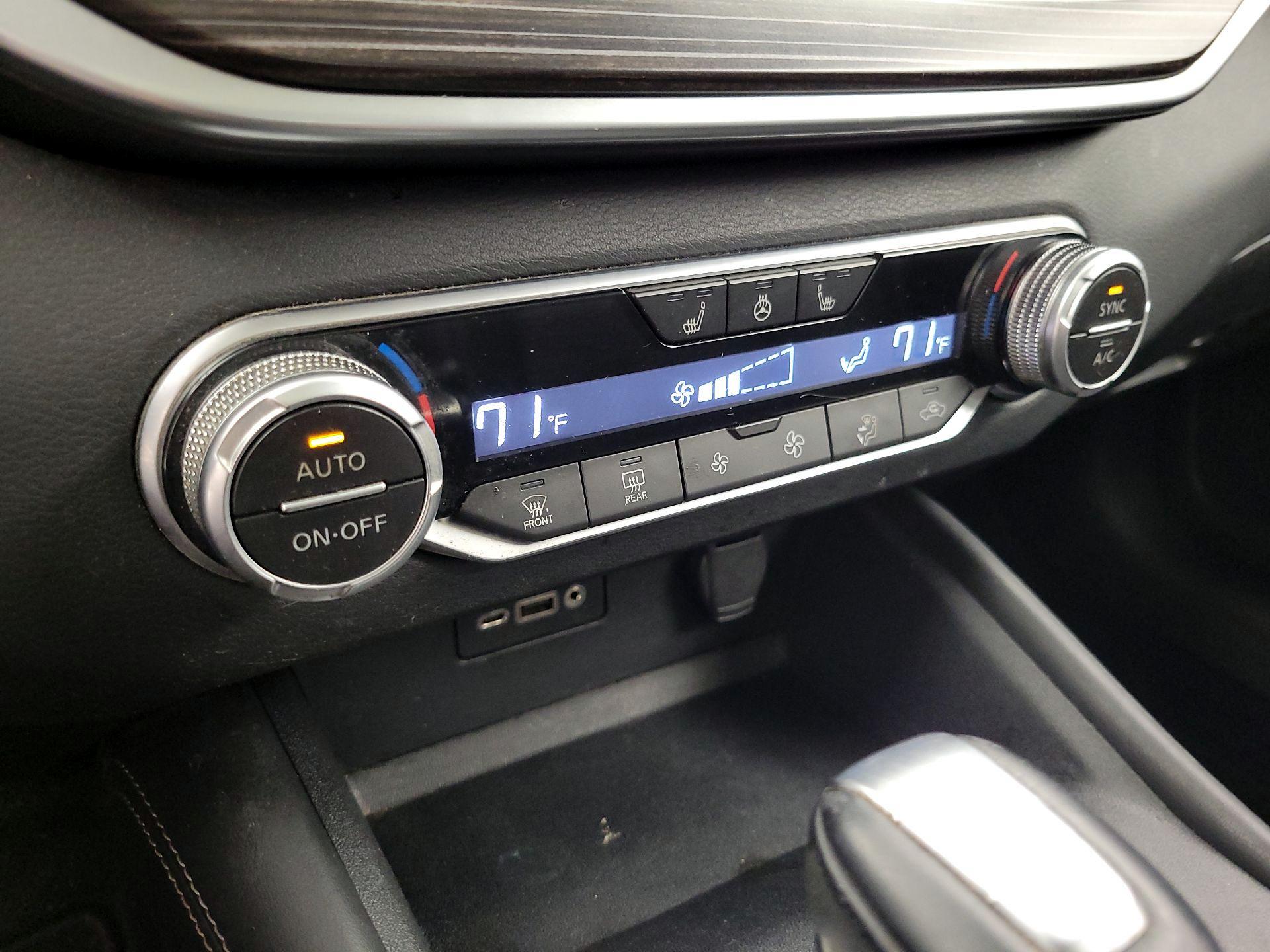 Thumbnail: 2019 Nissan Altima - 17