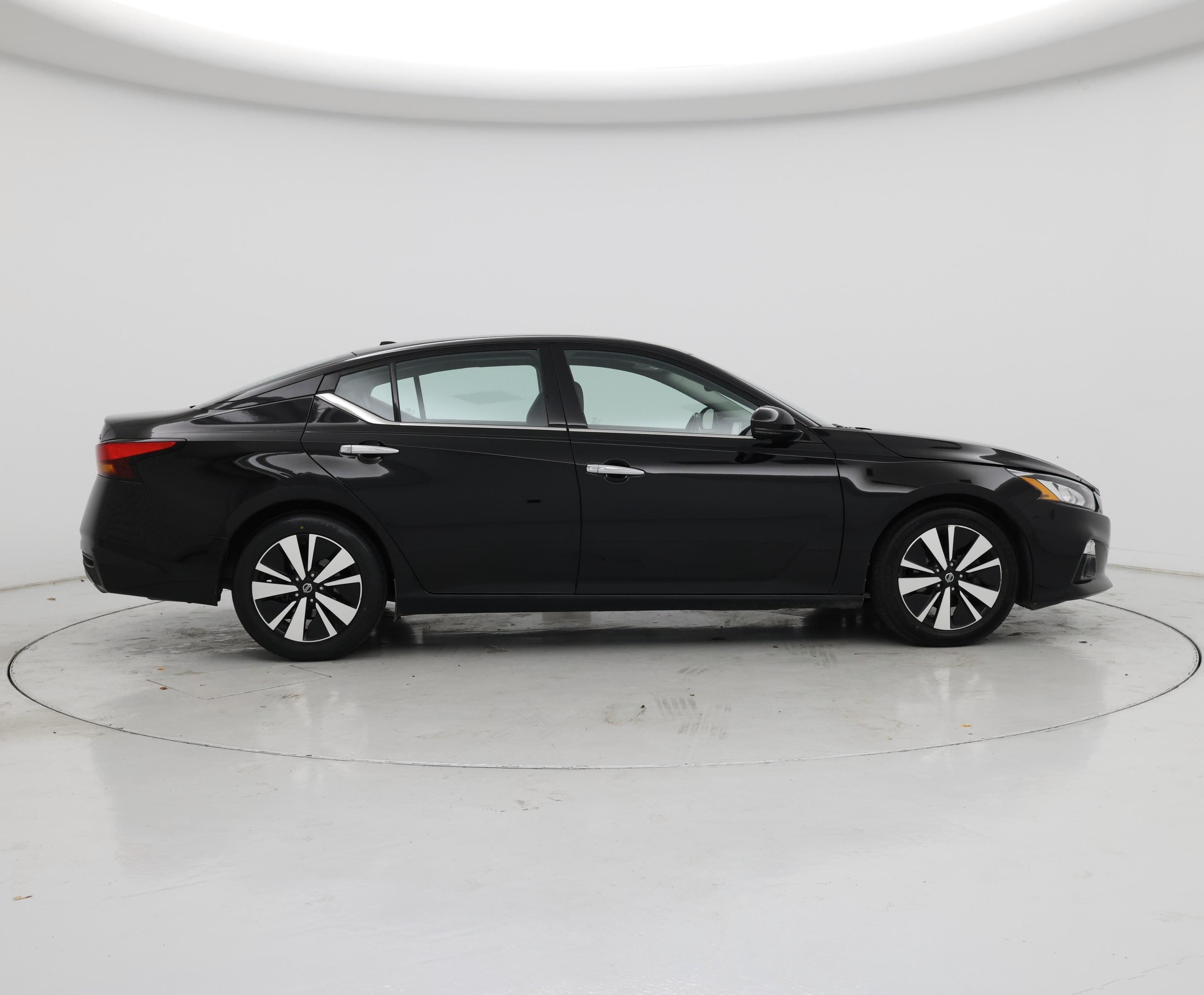 Thumbnail: 2019 Nissan Altima - 7