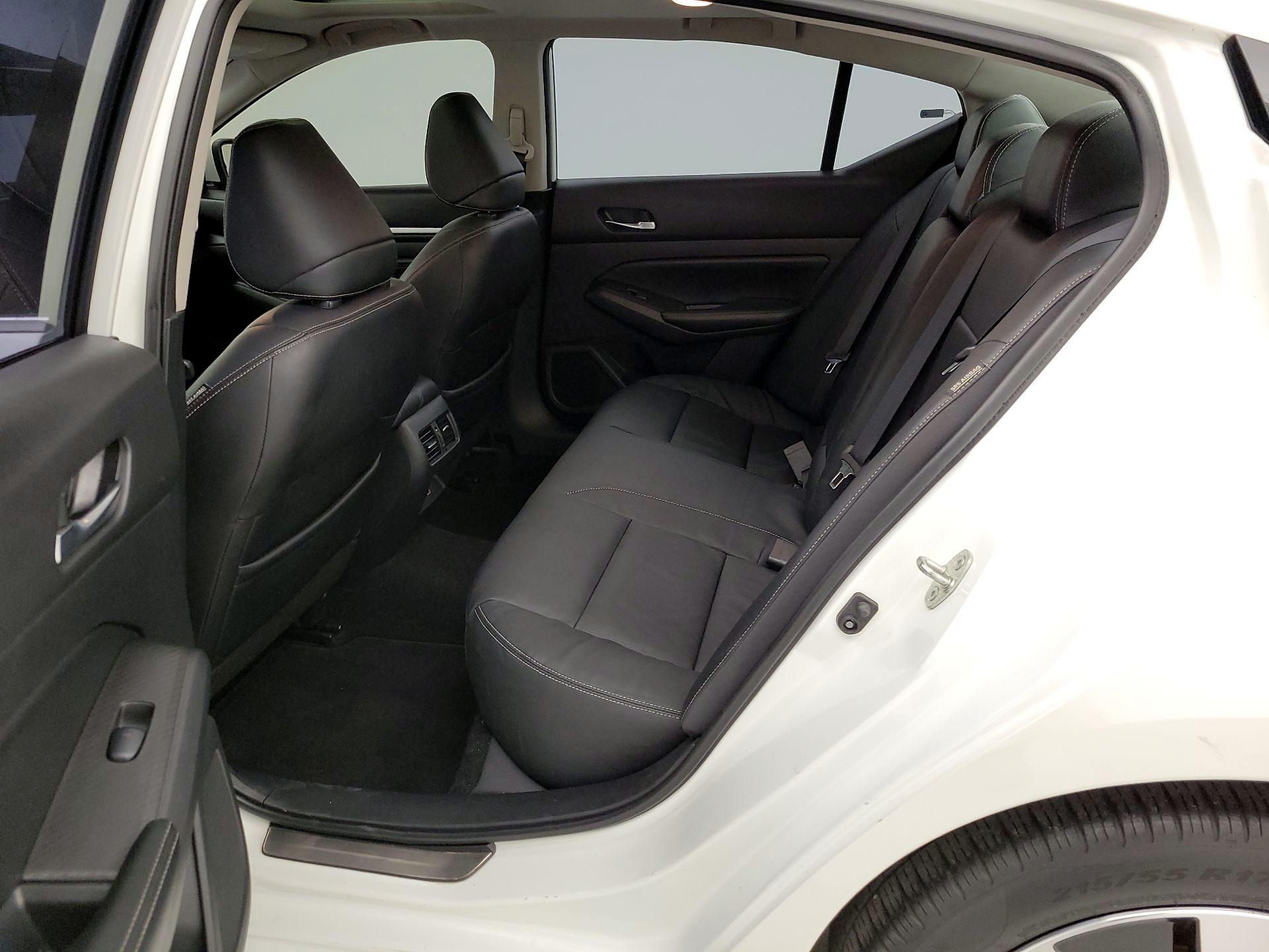 Thumbnail: 2019 Nissan Altima - 20