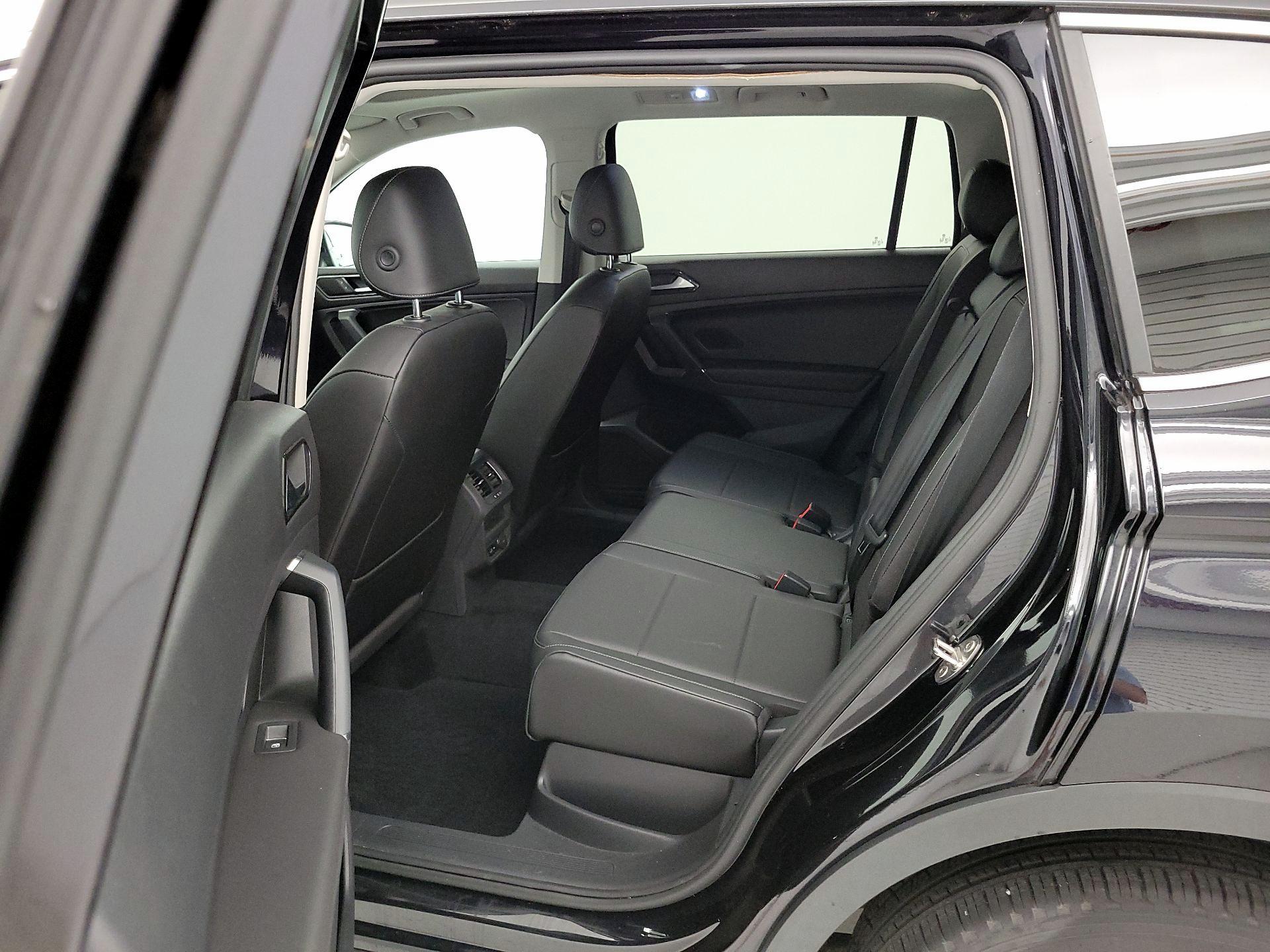 Thumbnail: 2018 Volkswagen Tiguan - 20