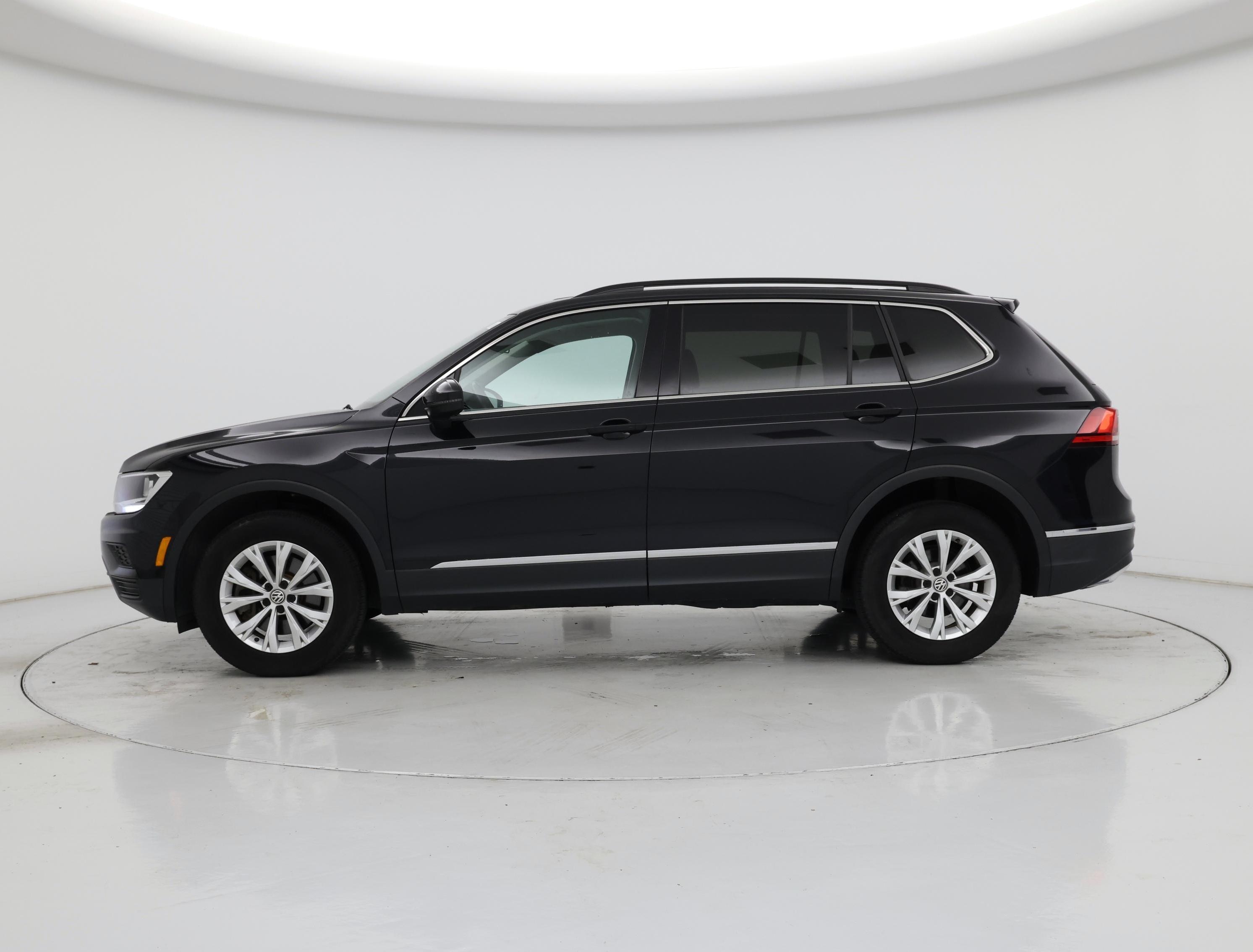 Thumbnail: 2018 Volkswagen Tiguan - 3