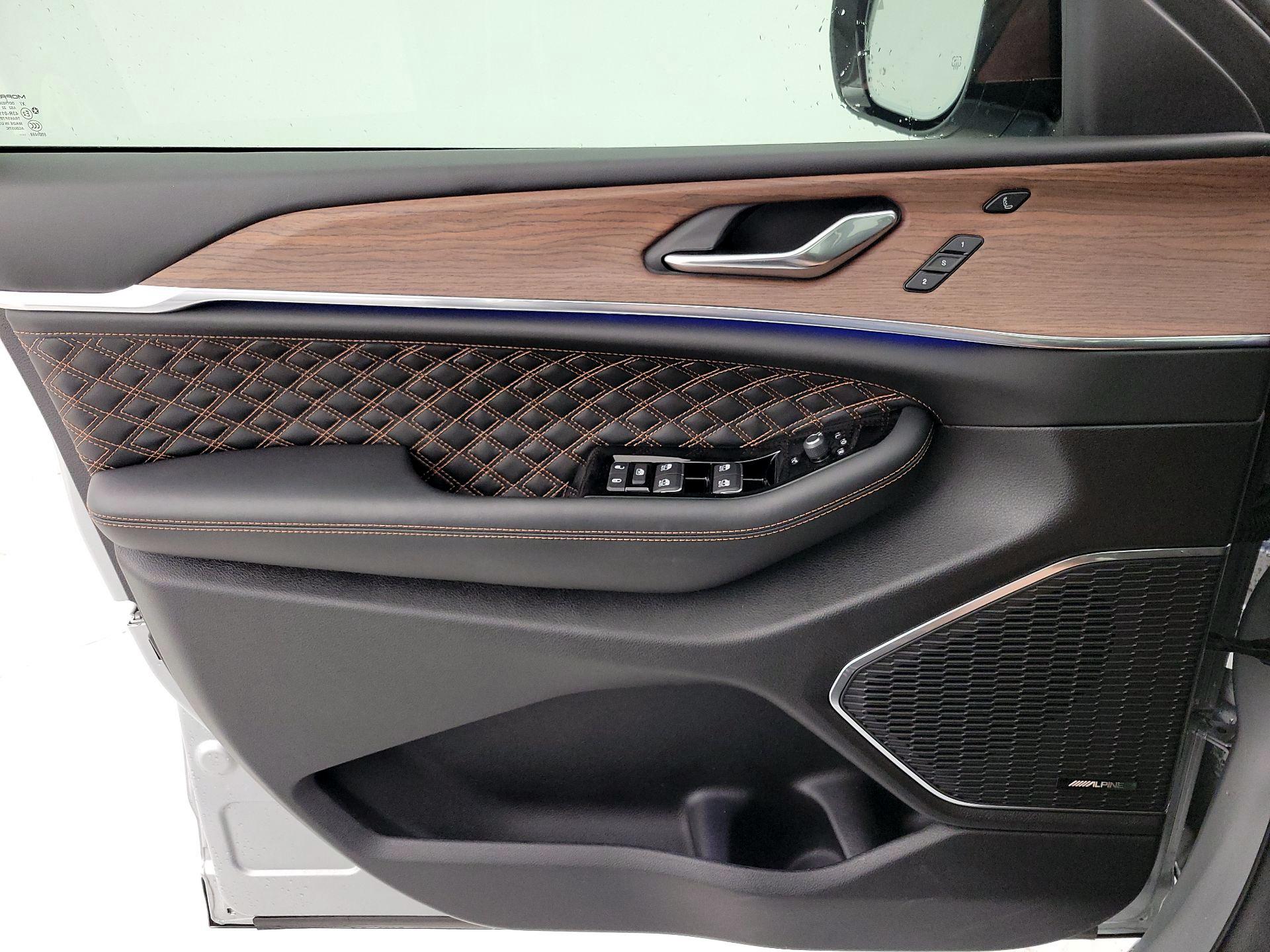 Thumbnail: 2024 Jeep Grand Cherokee - 12