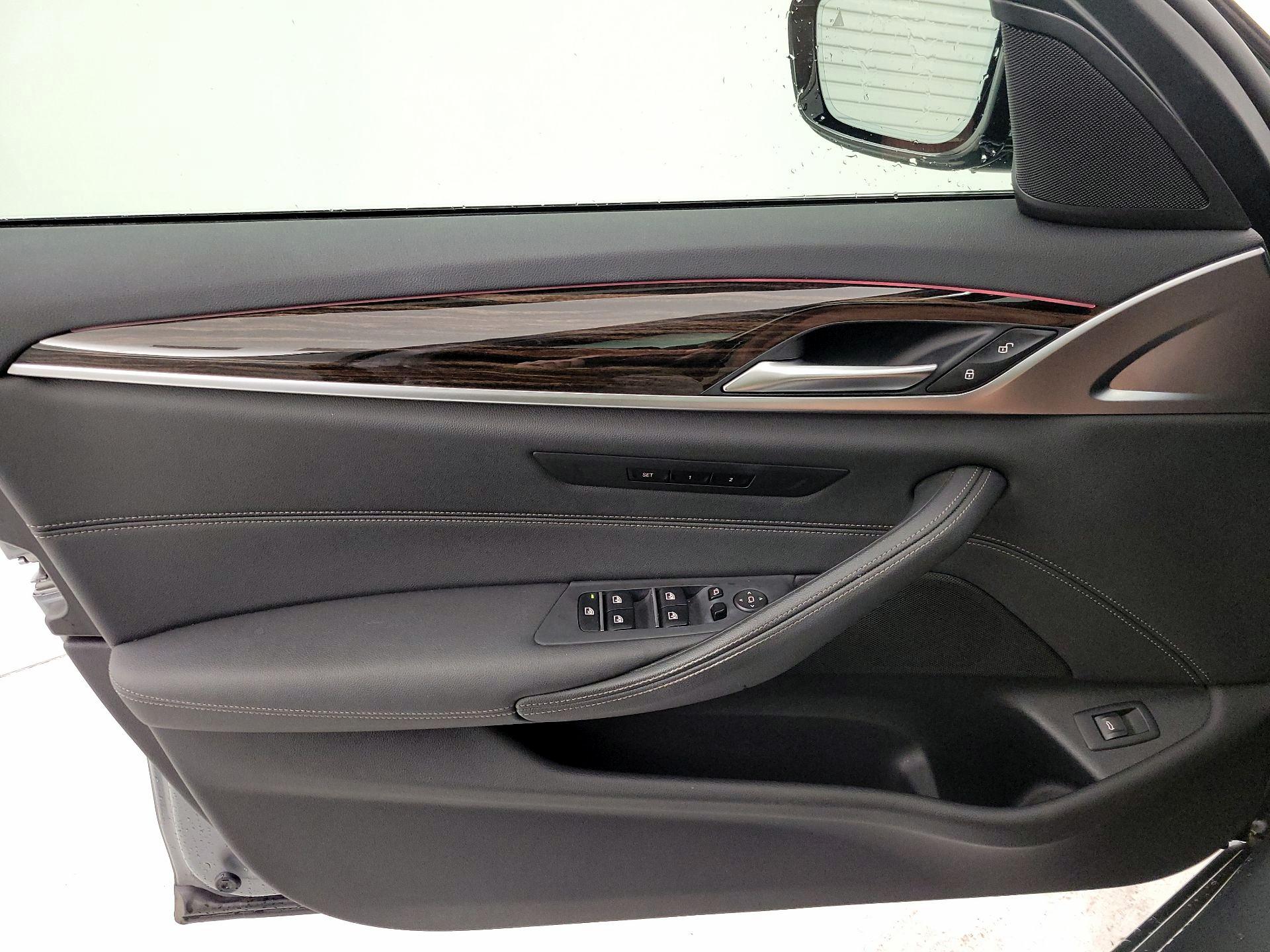 Thumbnail: 2023 BMW 5 Series - 12