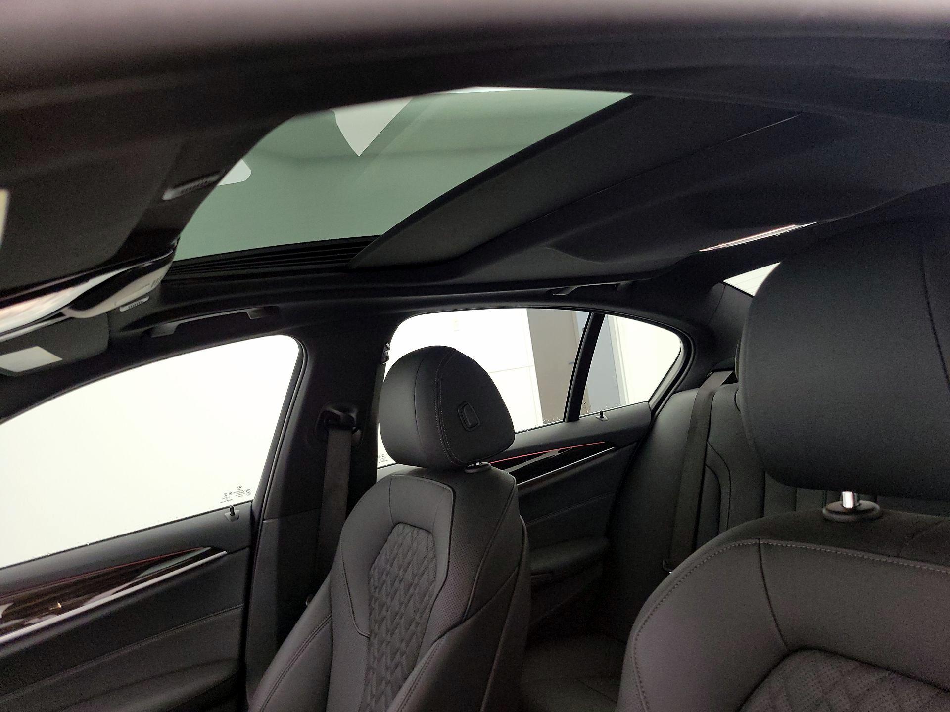 Thumbnail: 2023 BMW 5 Series - 20